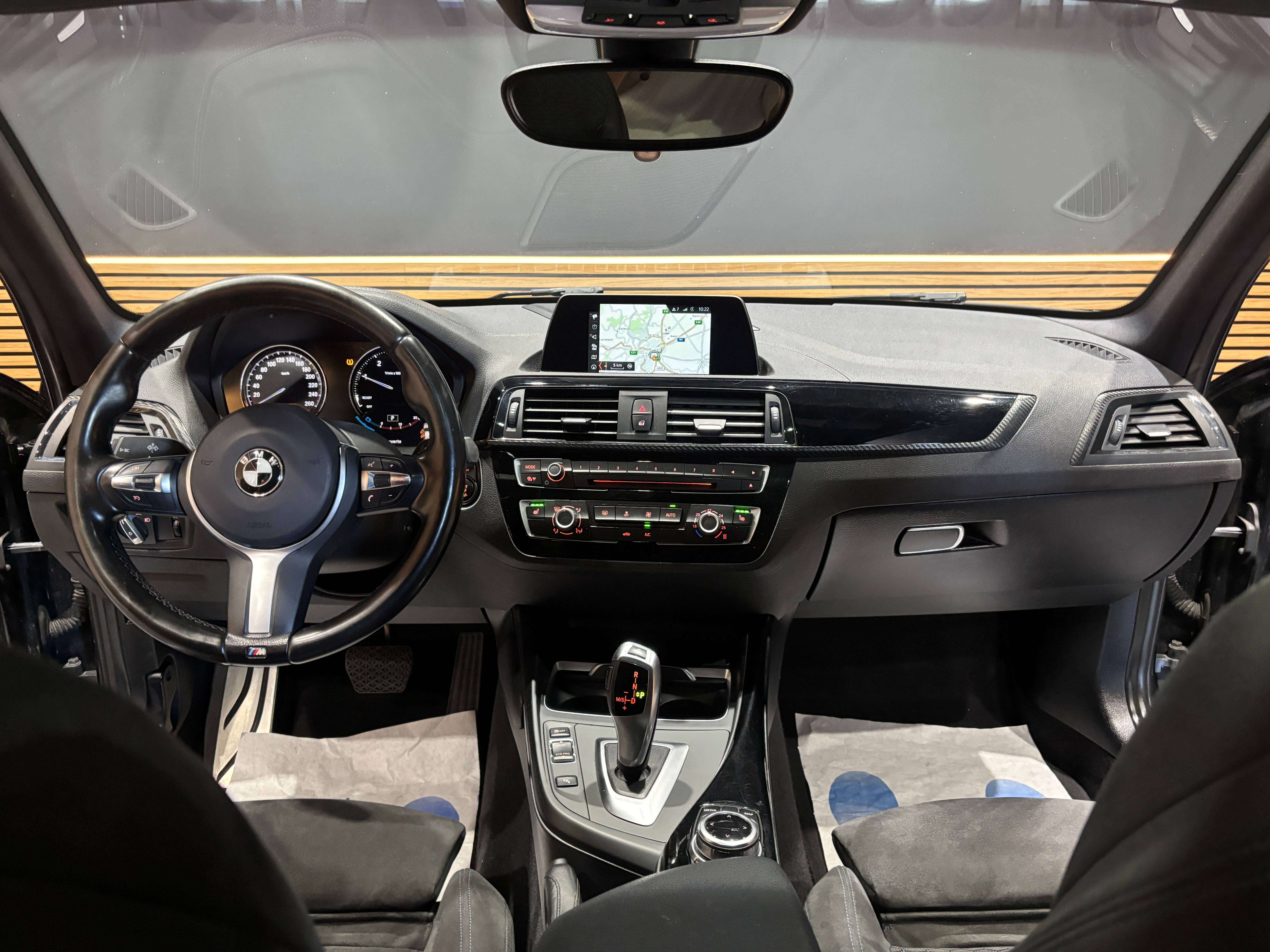 BMW 116 dA *PACK M*CARPLAY*TOIT OUV*SIEGE CHAUFF*LED*GARANTIE*