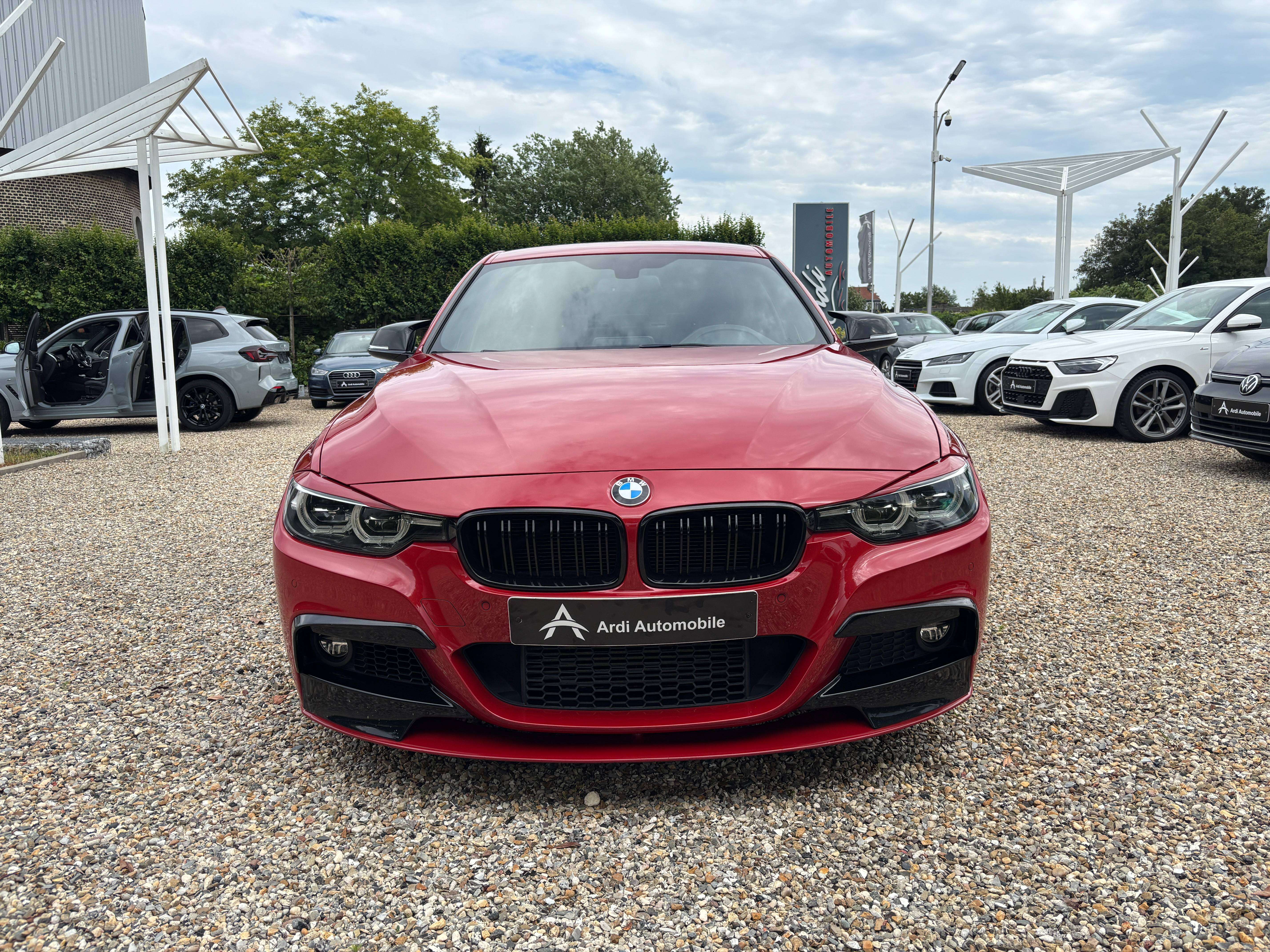 BMW 318 i *PACK M*SIEGE CHAUFF*REGULATEUR*LED*1ER PROPRIO*GARANTIE*