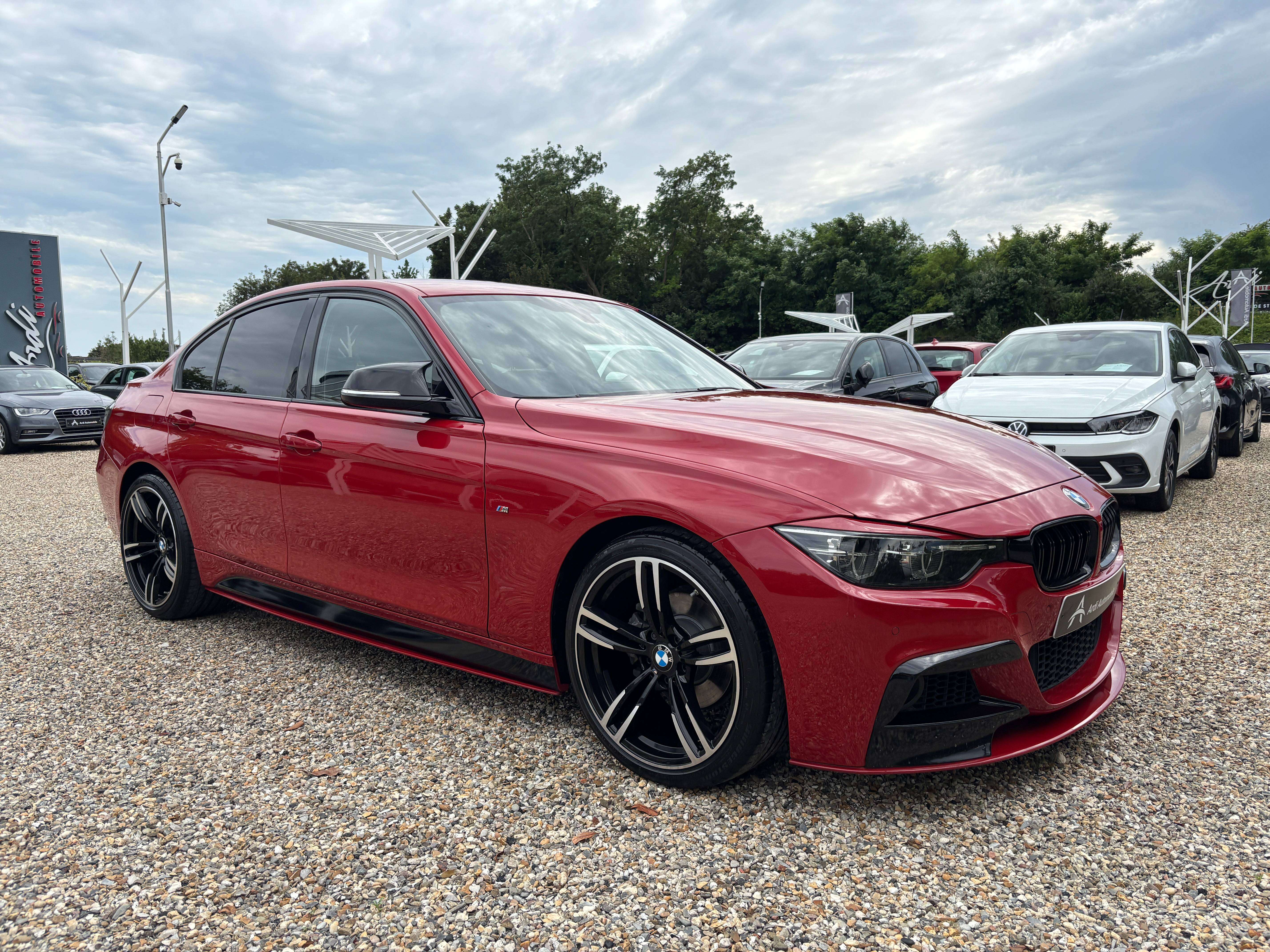 BMW 318 i *PACK M*SIEGE CHAUFF*REGULATEUR*LED*1ER PROPRIO*GARANTIE*