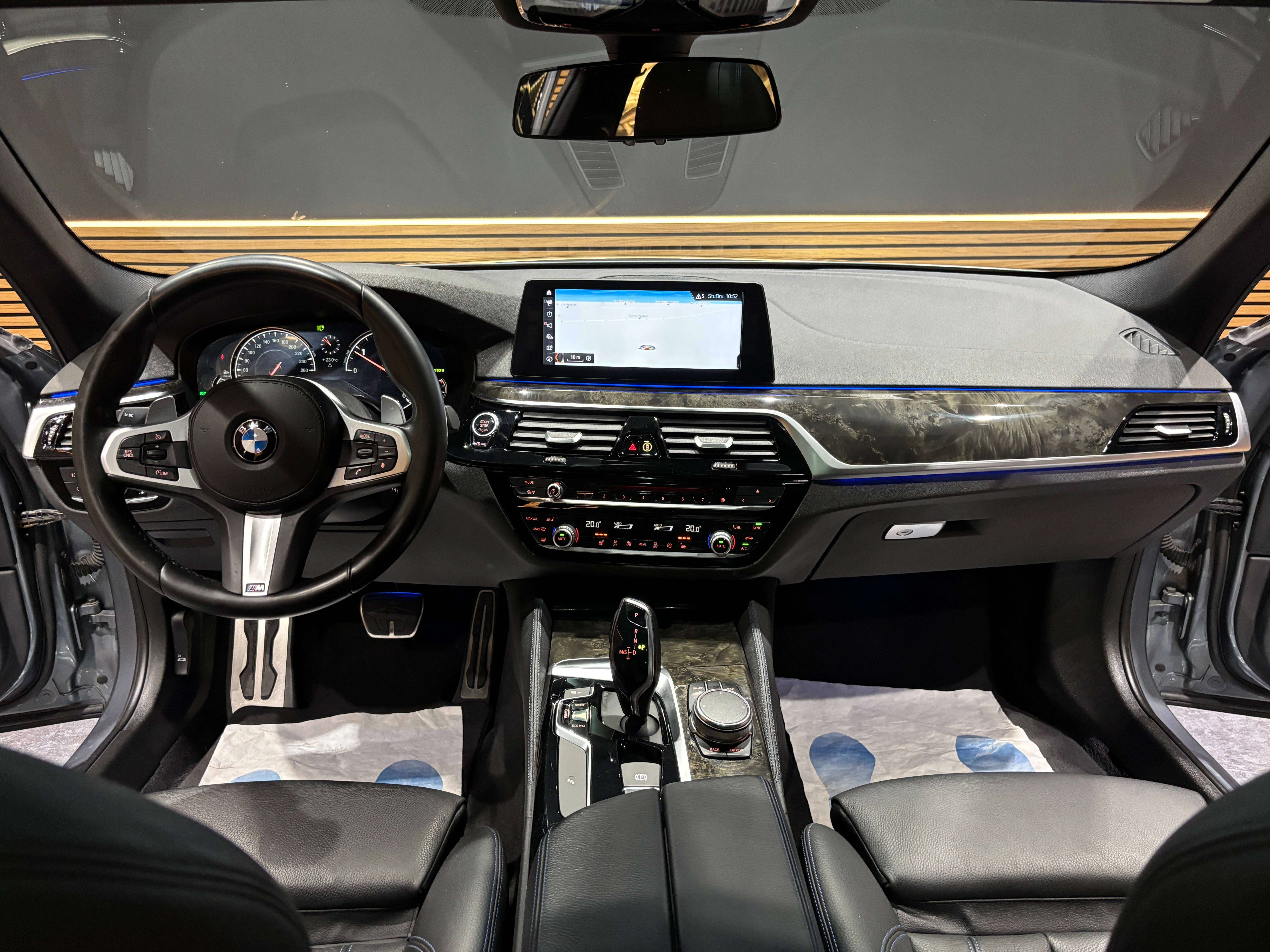 BMW 530 dA Touring *PACK M*HARMAN/KARDON*TOIT OUV+PANO*LED*GARANTIE*