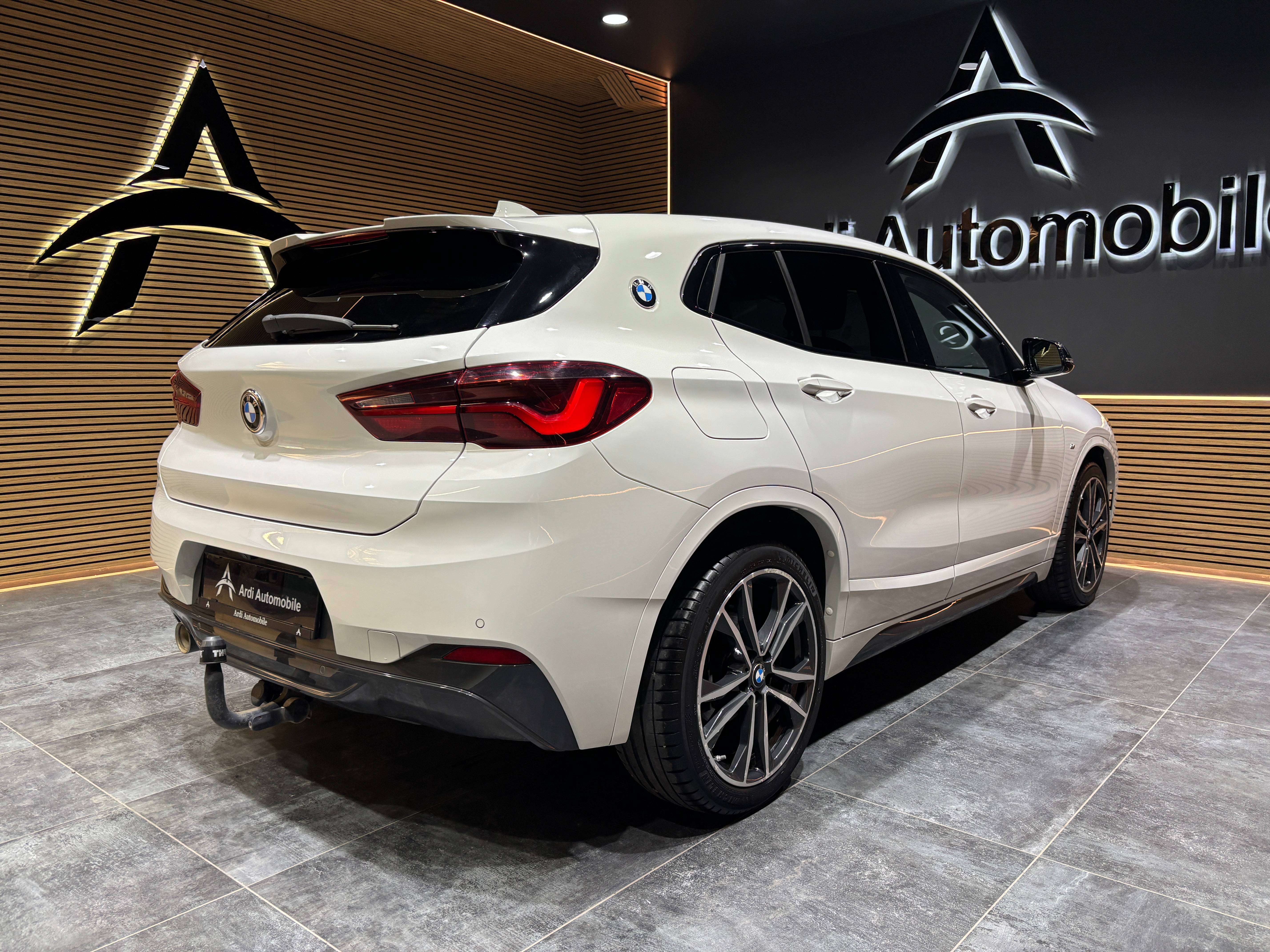 BMW X2 1.5iA sDrive18 *PACK M*CARPLAY*SIEGE CHAUFF*1ER PROP*GARANTIE*