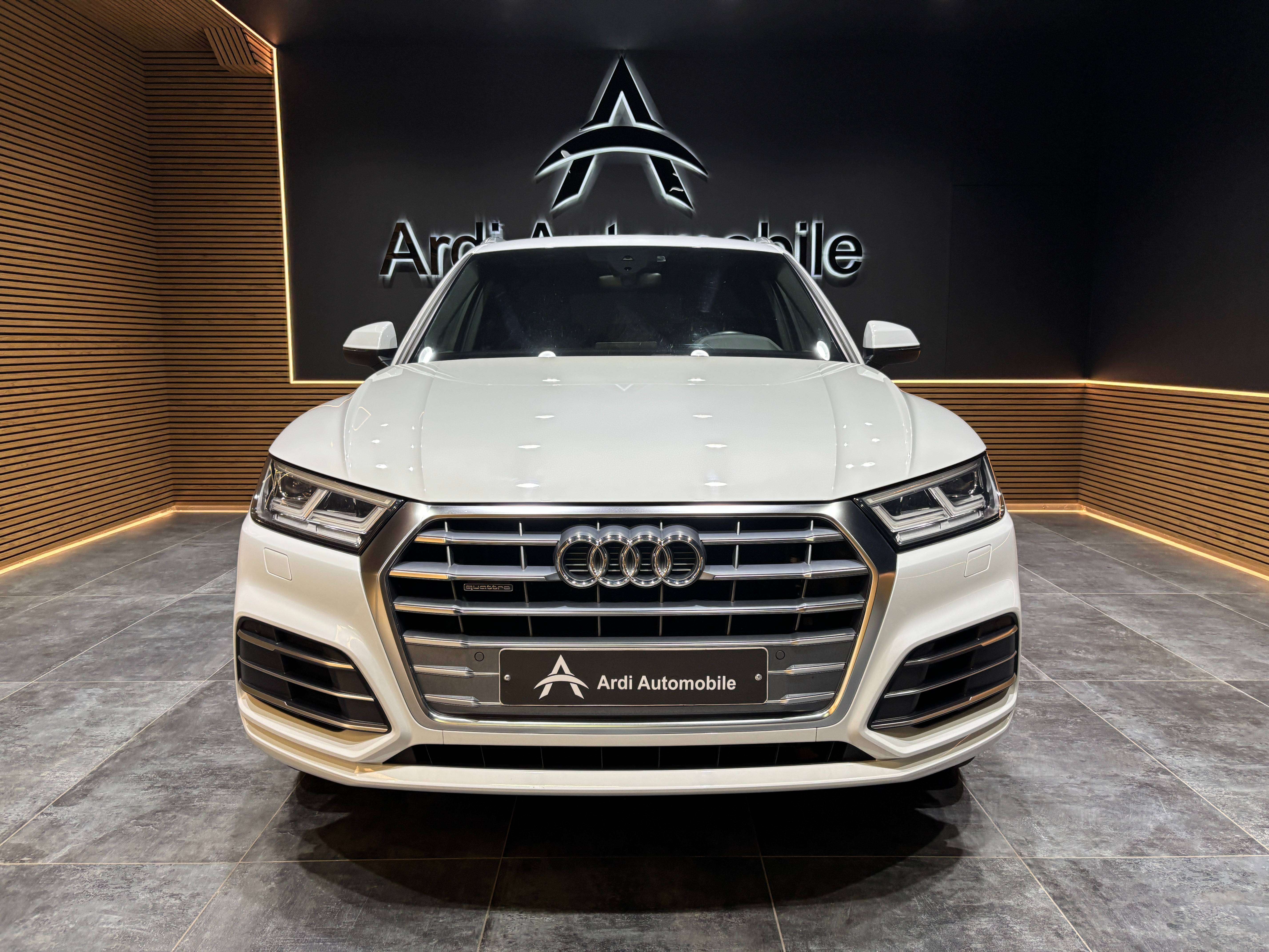 Audi Q5 2.0 TDi Quattro *S Line*CARPLAY*SIEGE CHAUFF*GARANTIE*