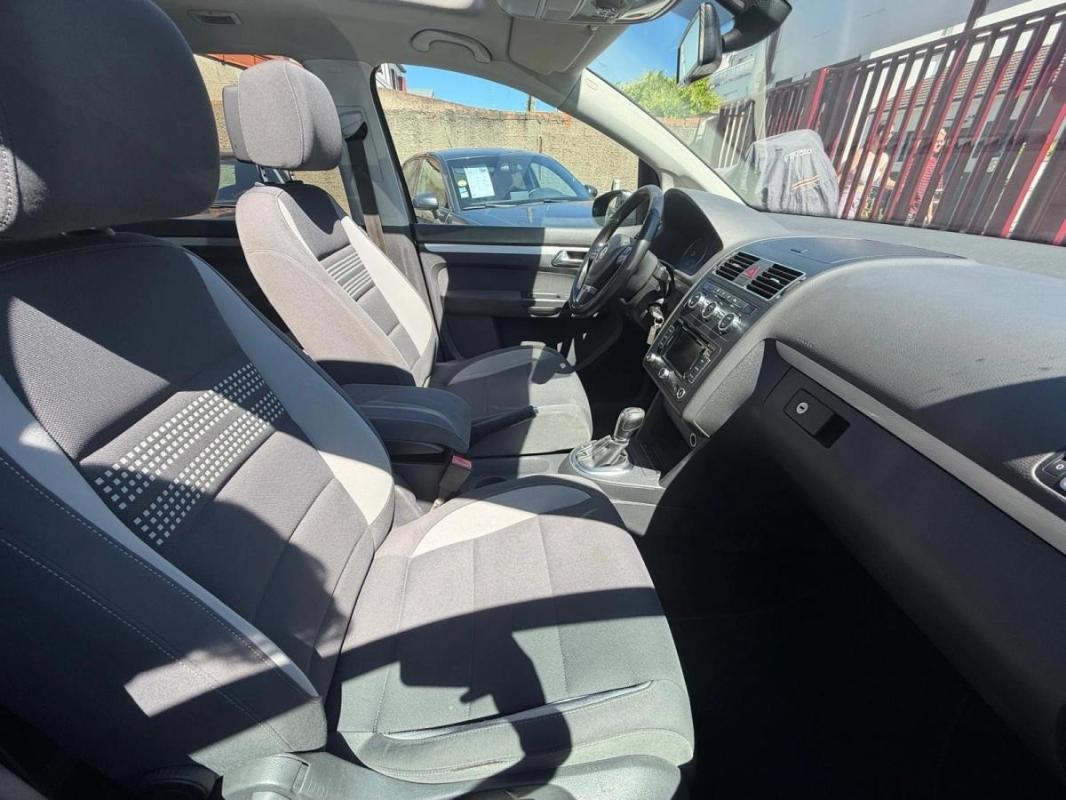 Volkswagen Touran 2.0 TDI 140 CONFORT LINE DSG BVA