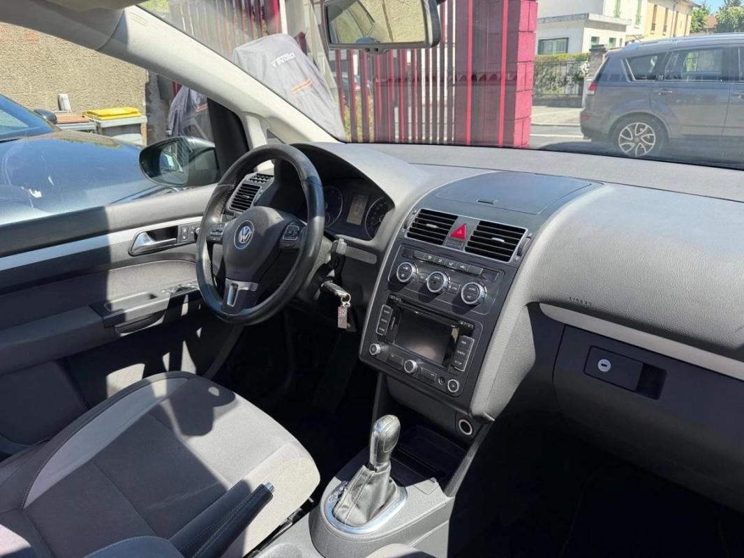 Volkswagen Touran 2.0 TDI 140 CONFORT LINE DSG BVA