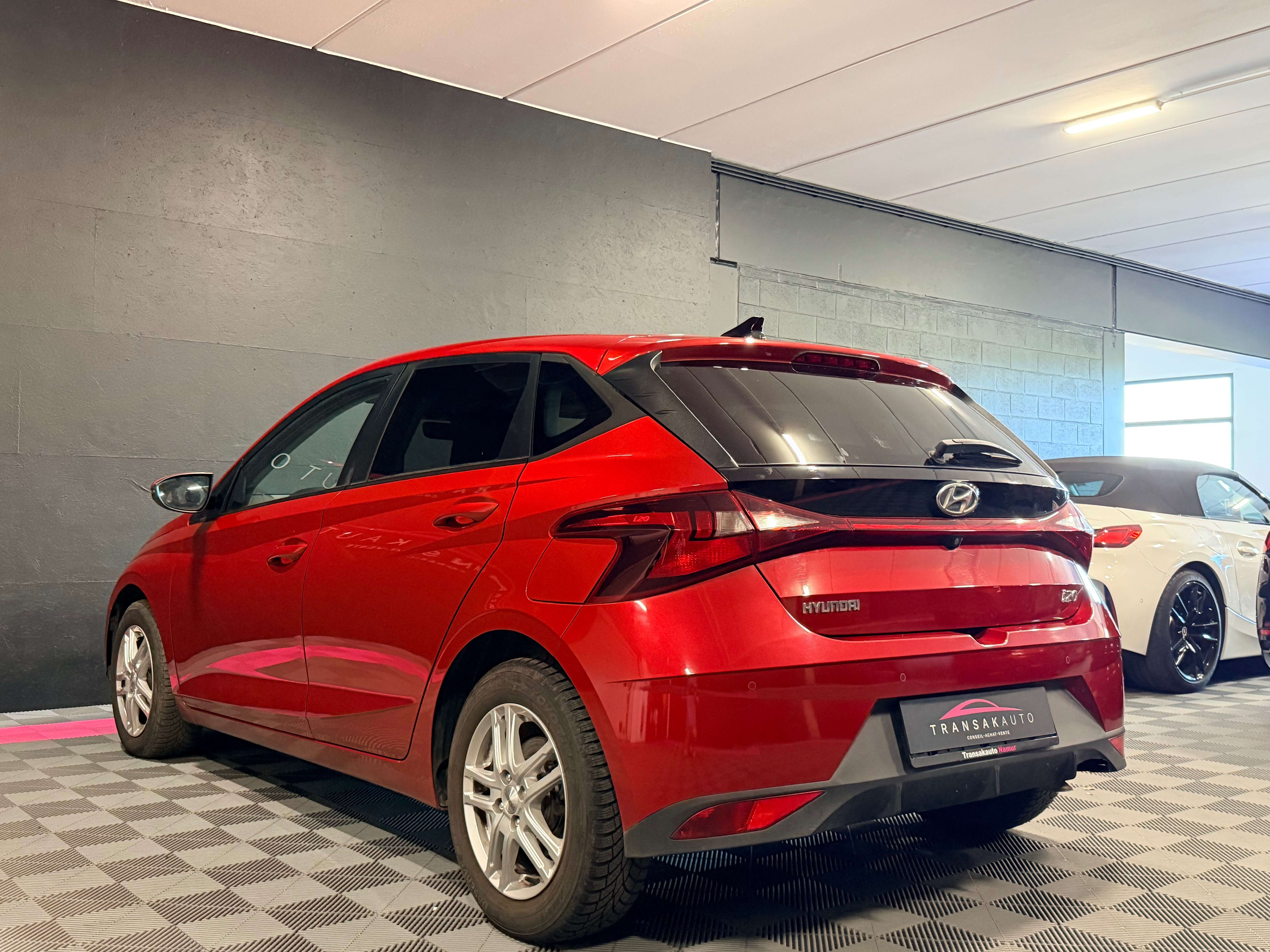 Hyundai i20 1.0 T-GDi MHEV Techno — CarPlay — Caméra — GPS — Clim auto