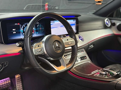 Mercedes-Benz E 220 d Coupe * NEW LIFT * PACK AMG 53 * TOIT OUVRANT * GPS * CLIM AUTO