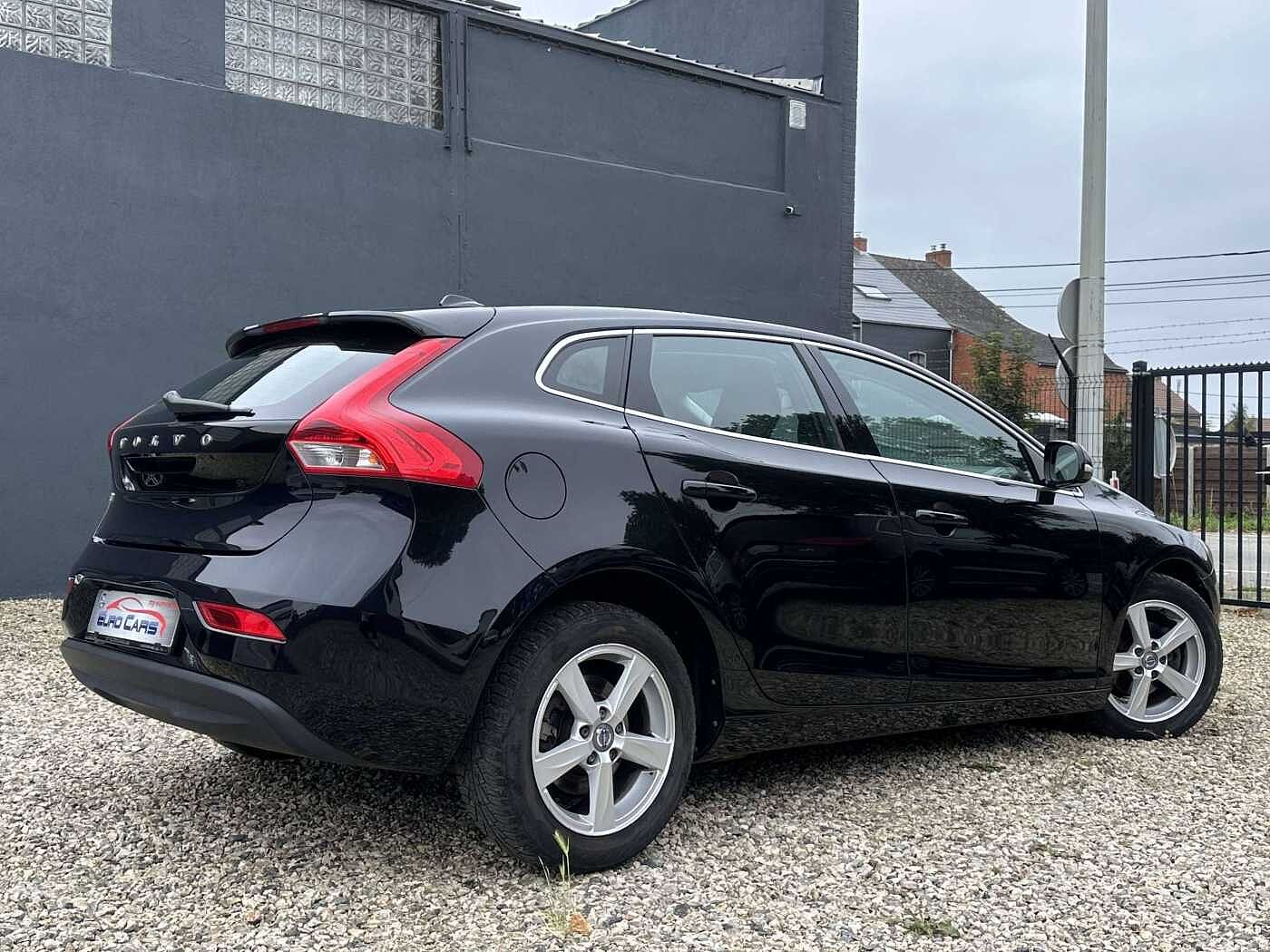 Volvo V40 1.6 D2 Momentum GPS/CLIM/LED AMBIANCE/CRUISE/tres propre !!!