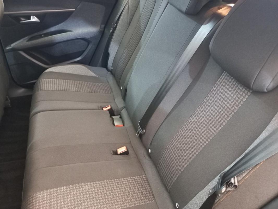Peugeot 3008 II PureTech 130 S&S EAT8 Active Pack