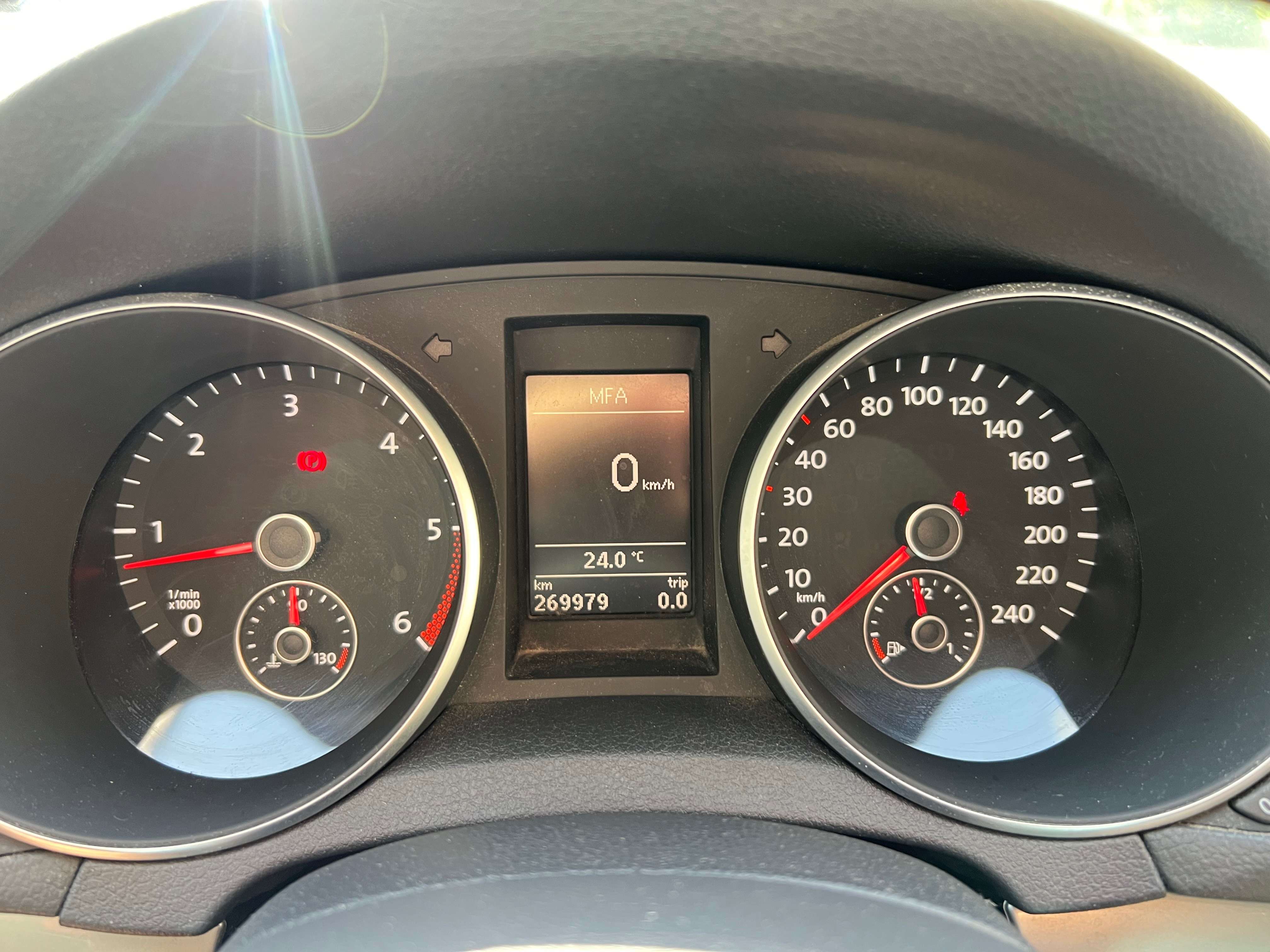 Volkswagen Golf 1.6 CR TDi Trendline + CLIM