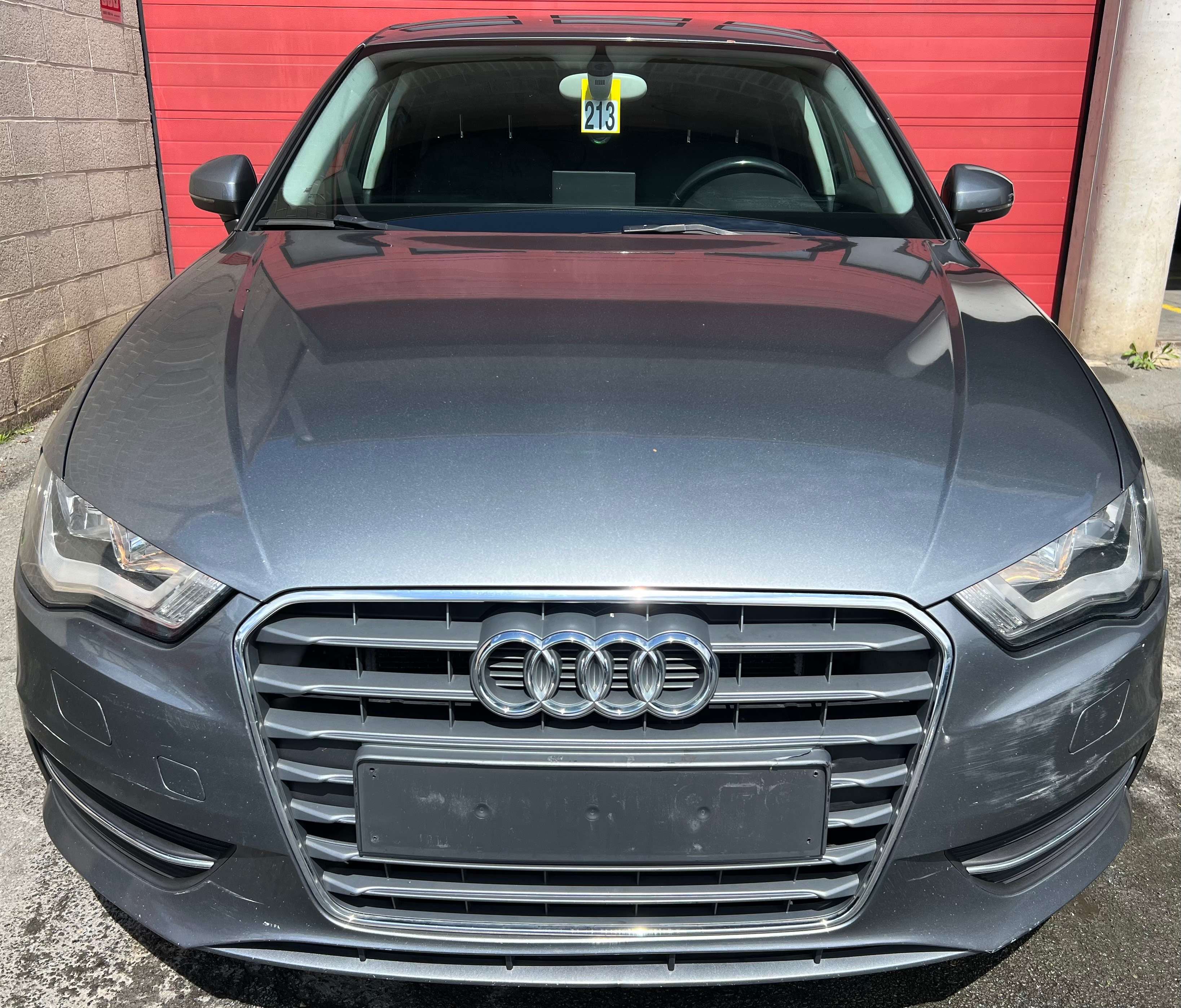 Audi A3 Sportback 1.6 TDi Ambiente + CLIM + NAVI