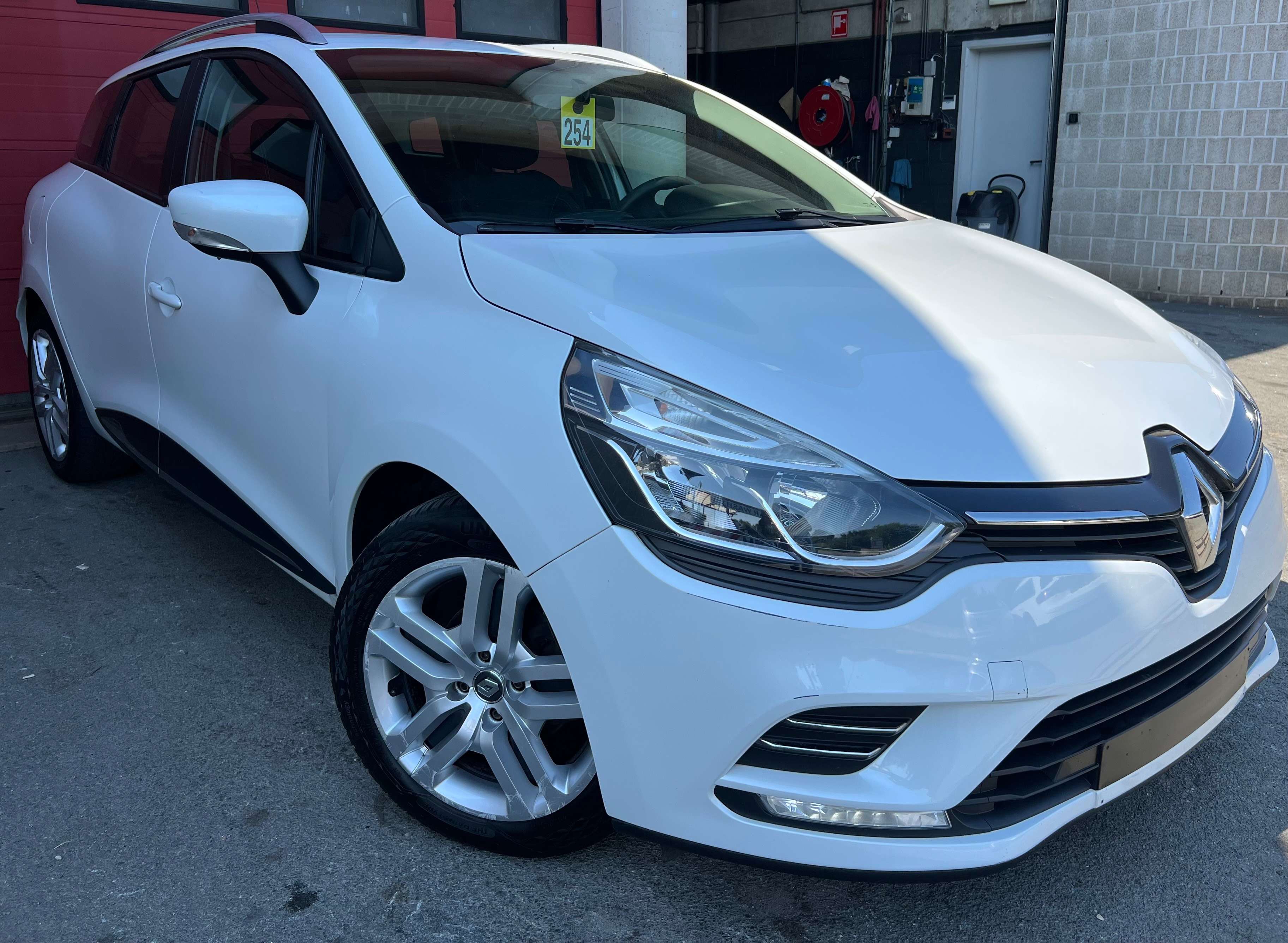 Renault Clio 1.2i Limited + CLIM + NAVIGATION