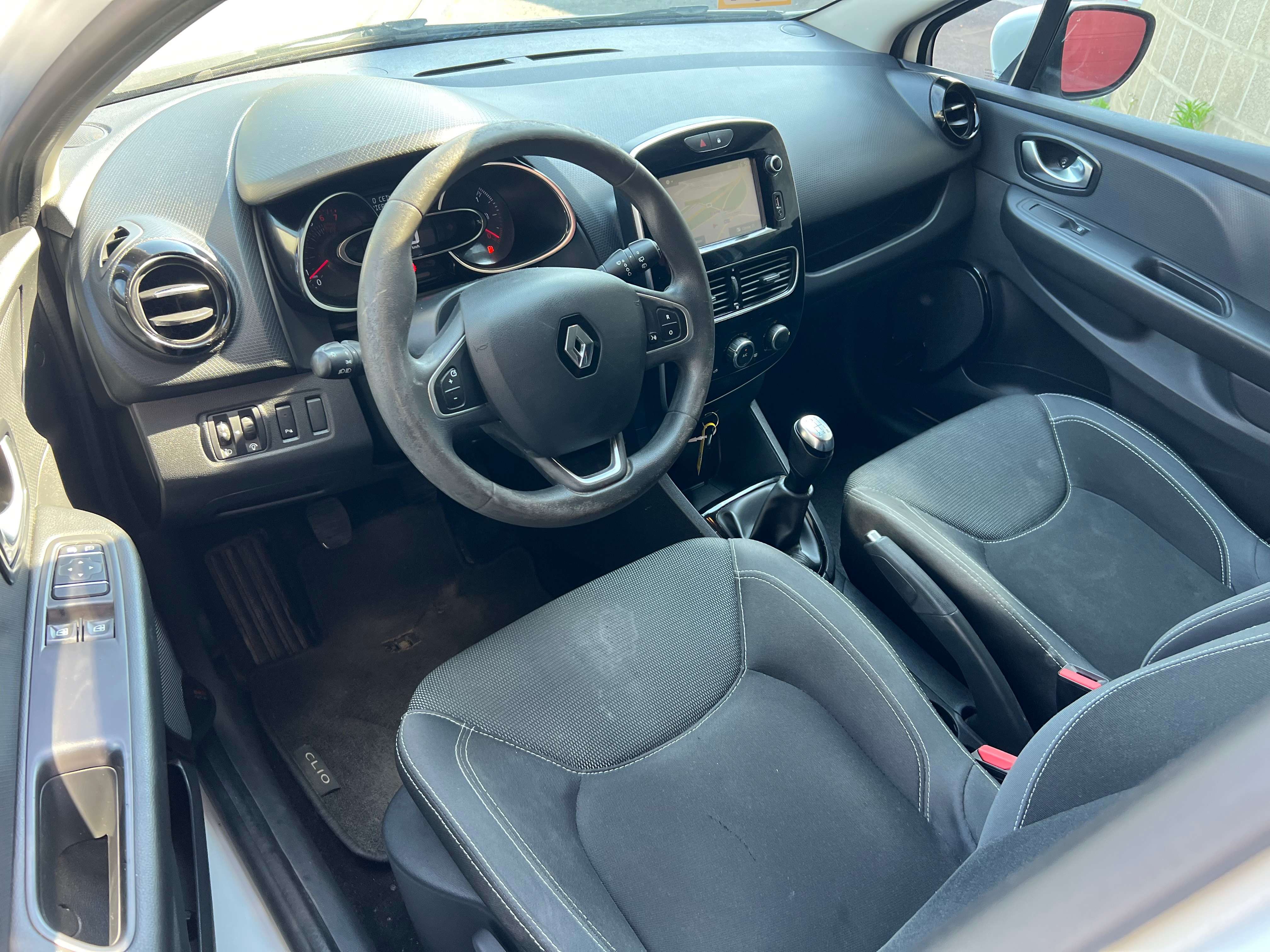 Renault Clio 1.2i Limited + CLIM + NAVIGATION