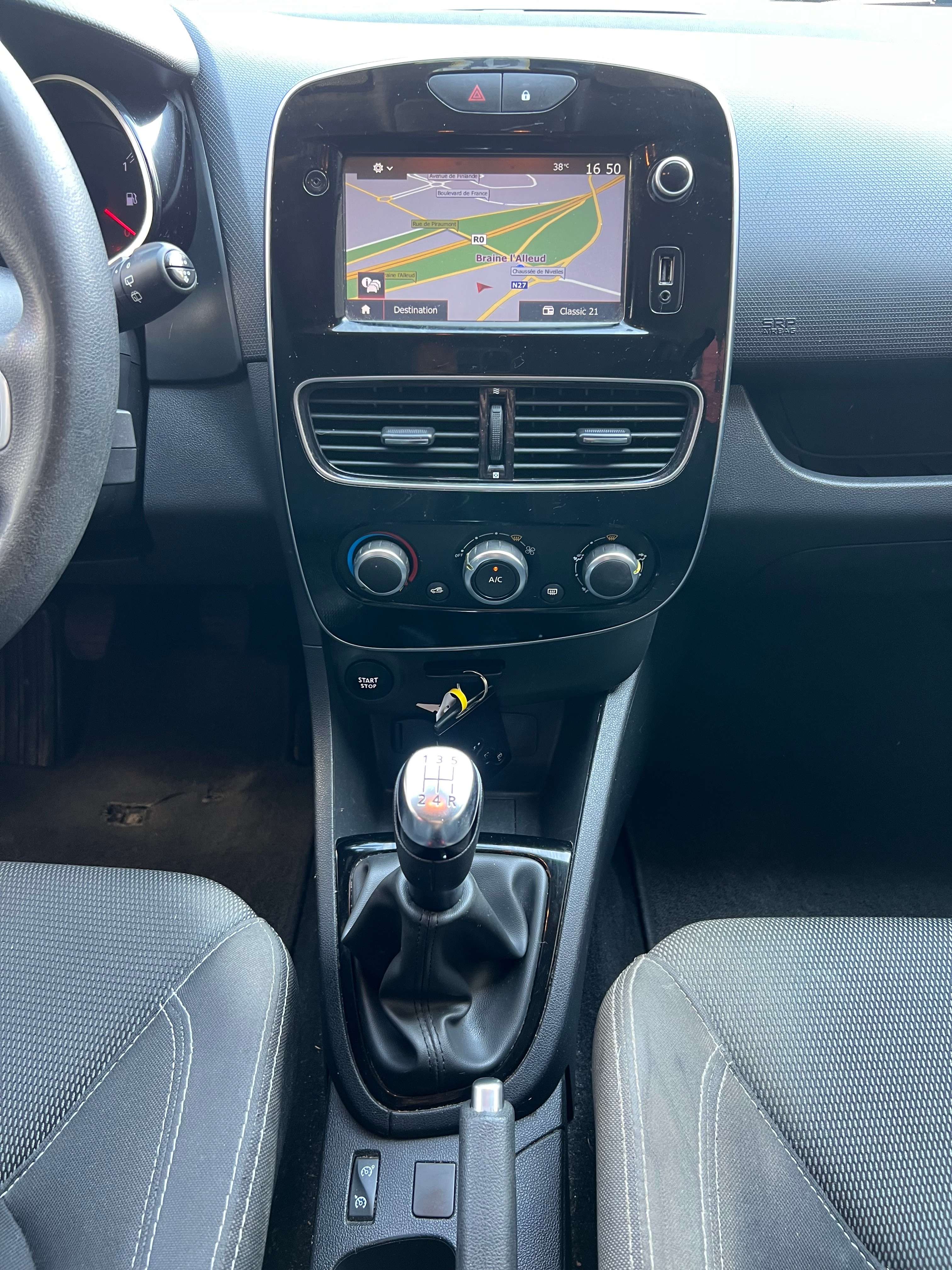 Renault Clio 1.2i Limited + CLIM + NAVIGATION