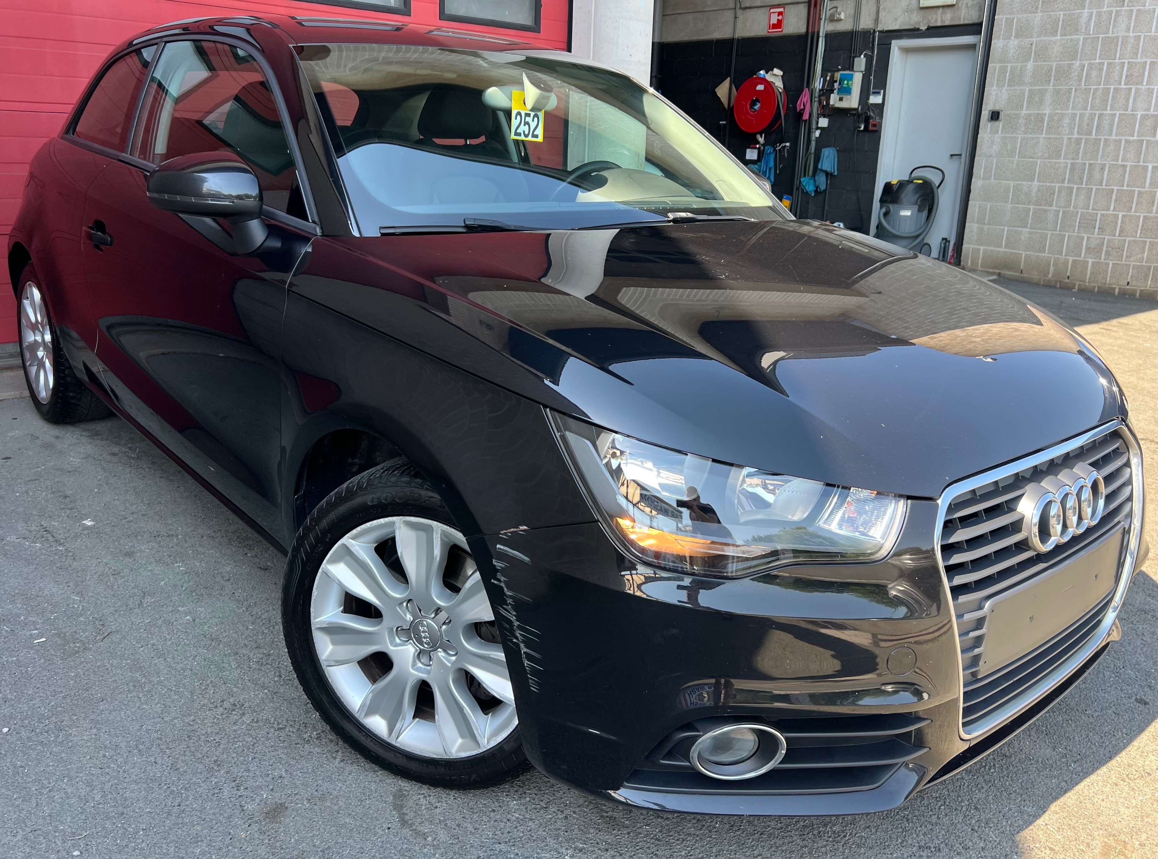 Audi A1 1.6 TDi Ambition + CLIM