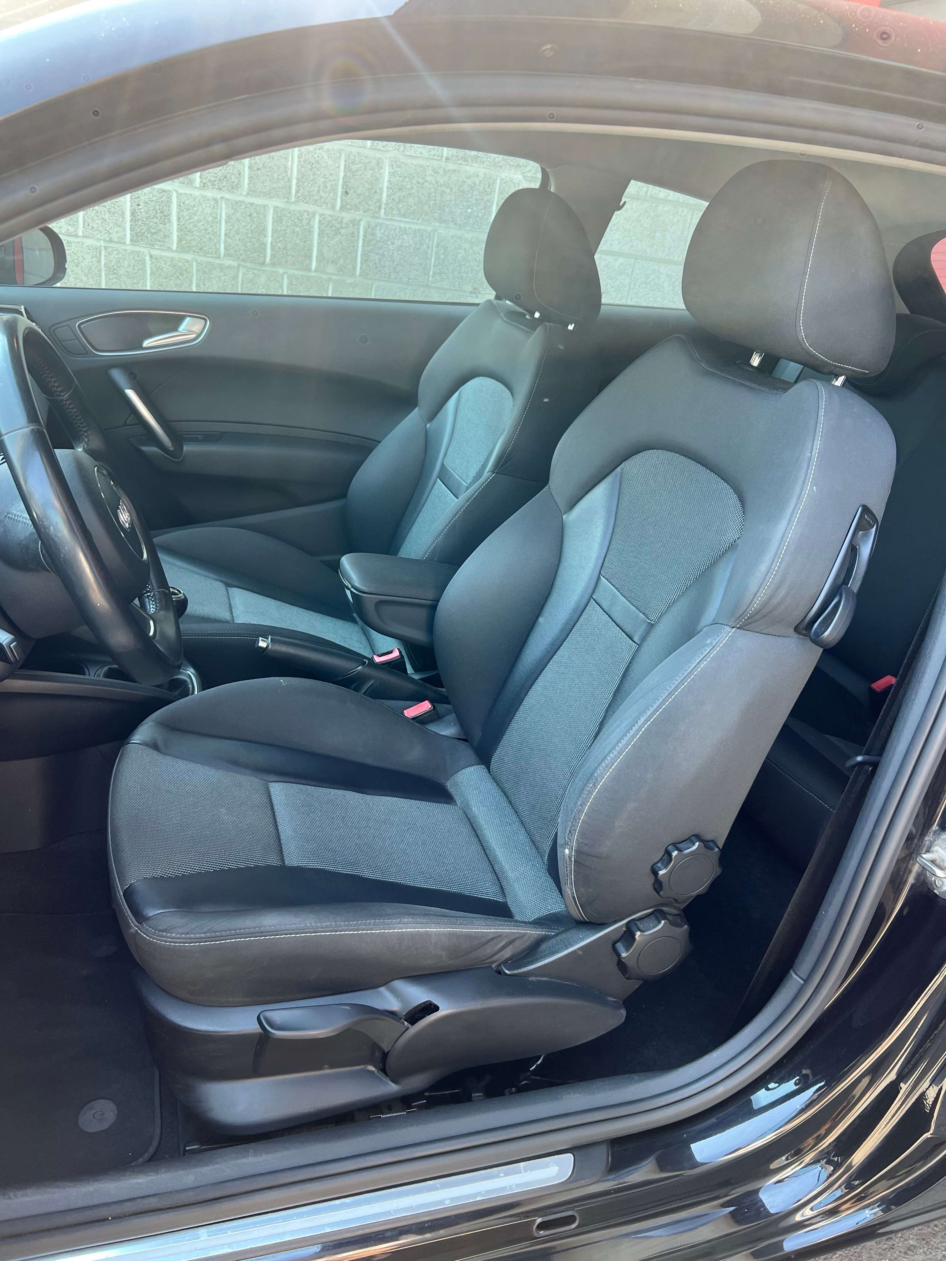 Audi A1 1.6 TDi Ambition + CLIM