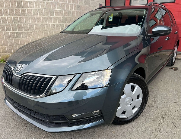 Skoda Octavia SW 1.0 TSI Active + NAVI + CAR-PASS + CLIM