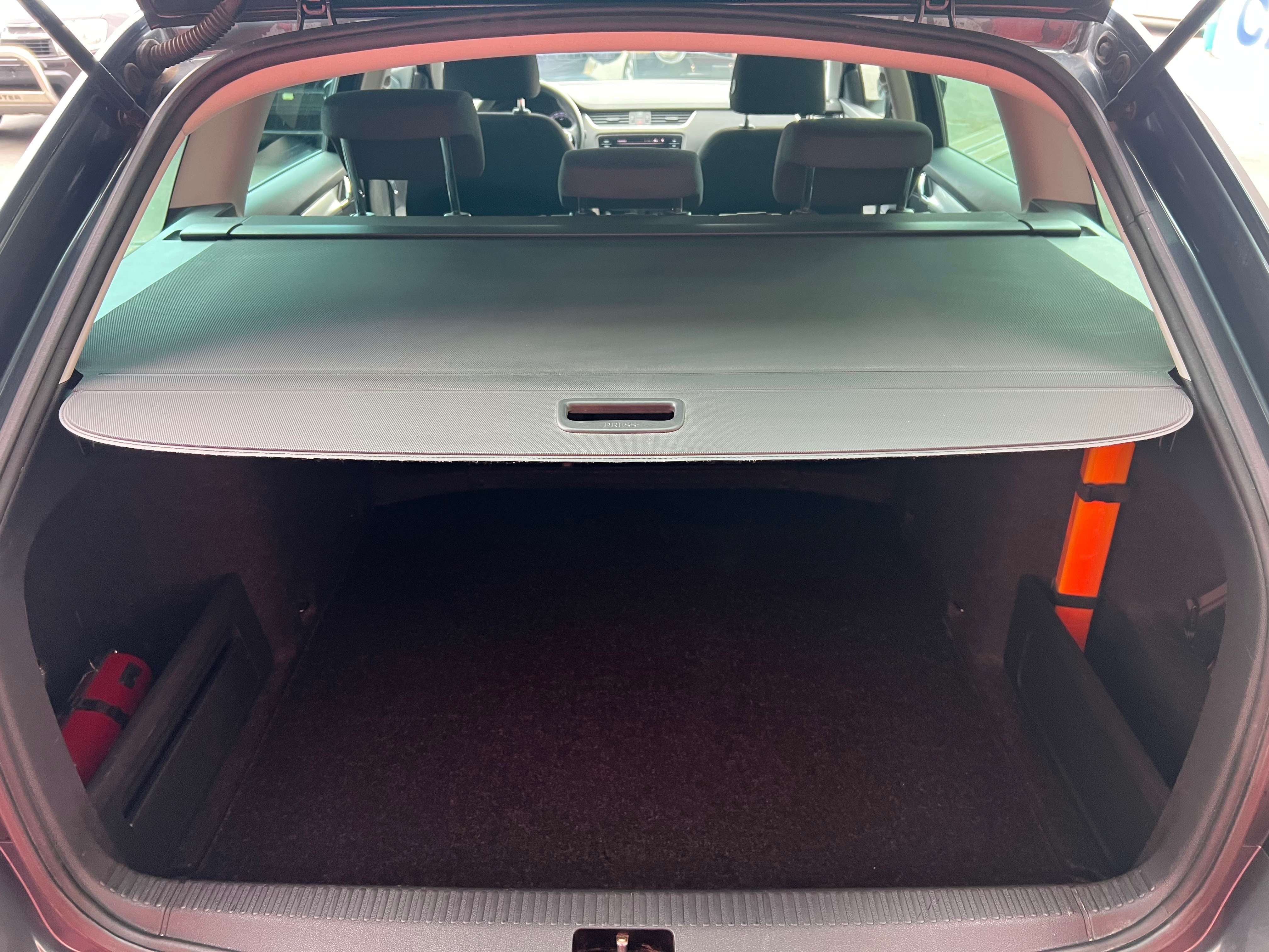 Skoda Octavia SW 1.0 TSI Active + NAVI + CAR-PASS + CLIM