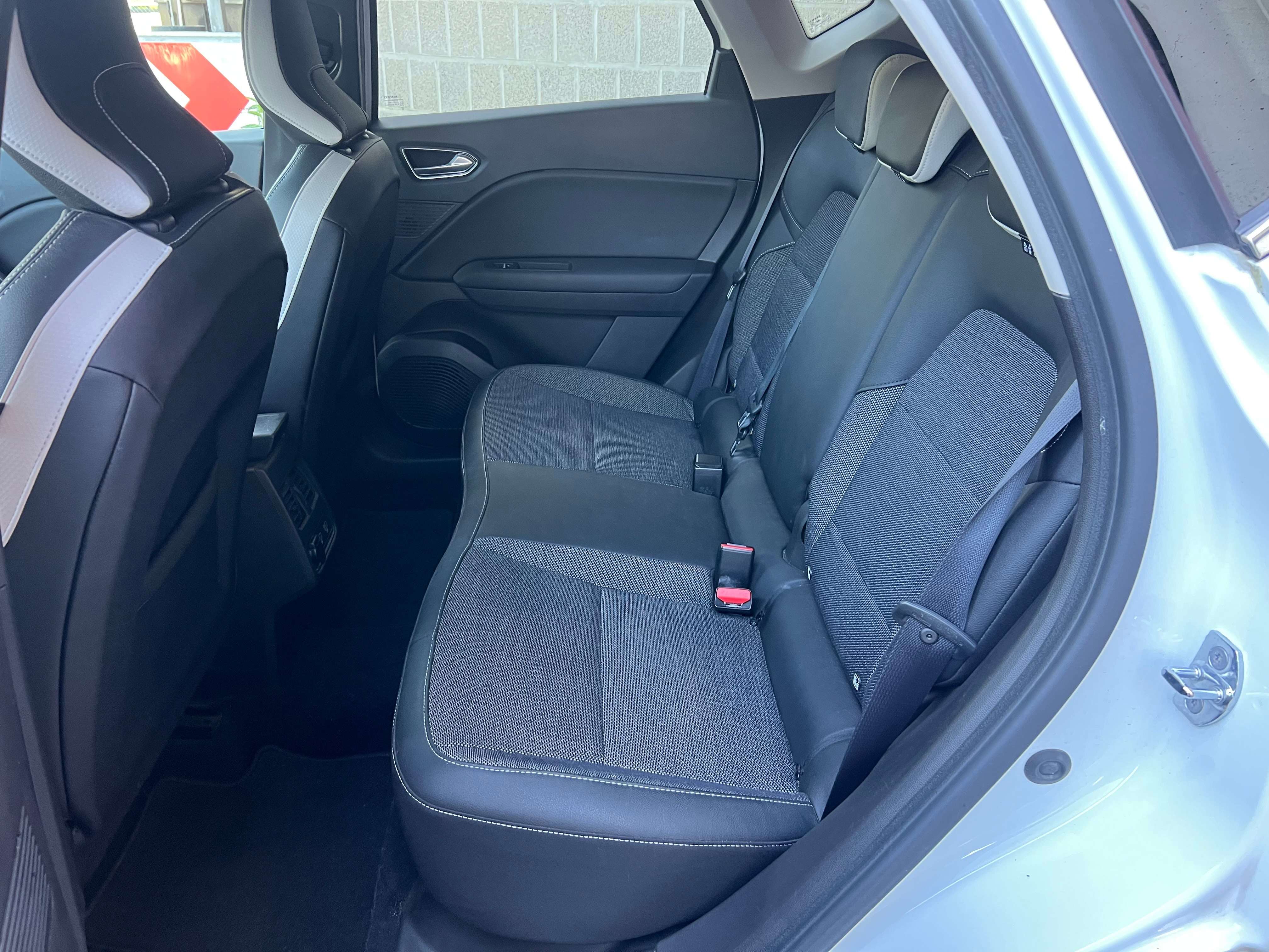 Renault Captur 1.0 TCe Corporate Edition + NAVIGATION + CAR-PASS