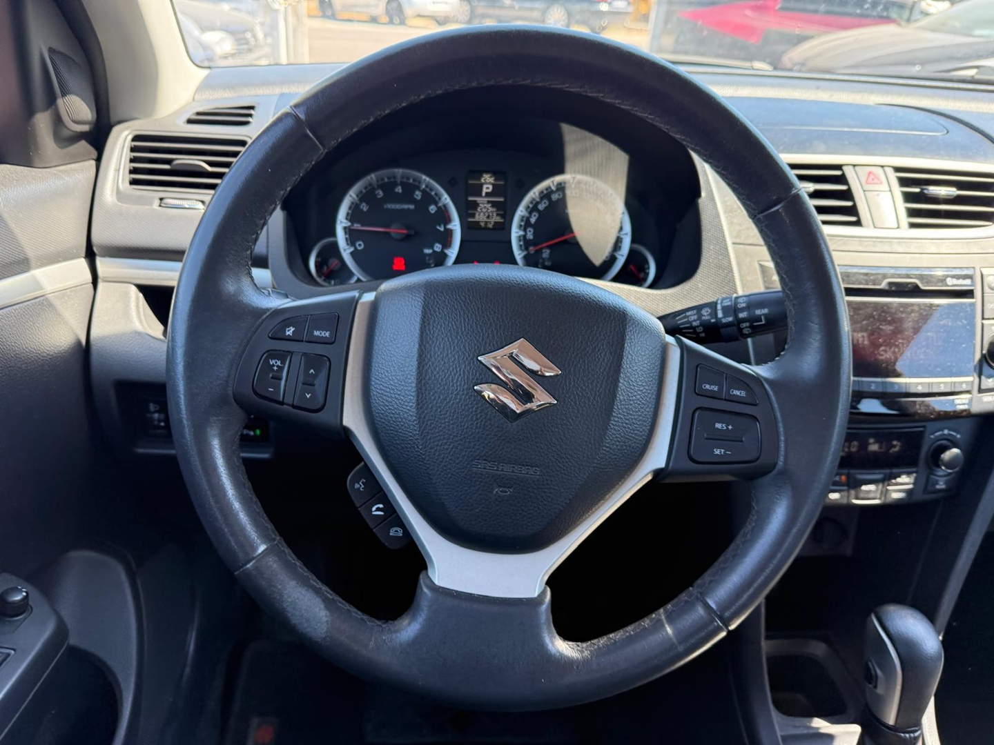 Suzuki SWIFT 1.2 VVT GLX BA 5P