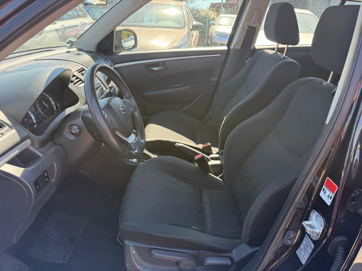 Suzuki SWIFT 1.2 VVT GLX BA 5P