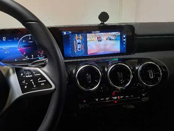 Mercedes-Benz Classe A IV BERLINE 180 D BUSINESS LINE 8G-DCT