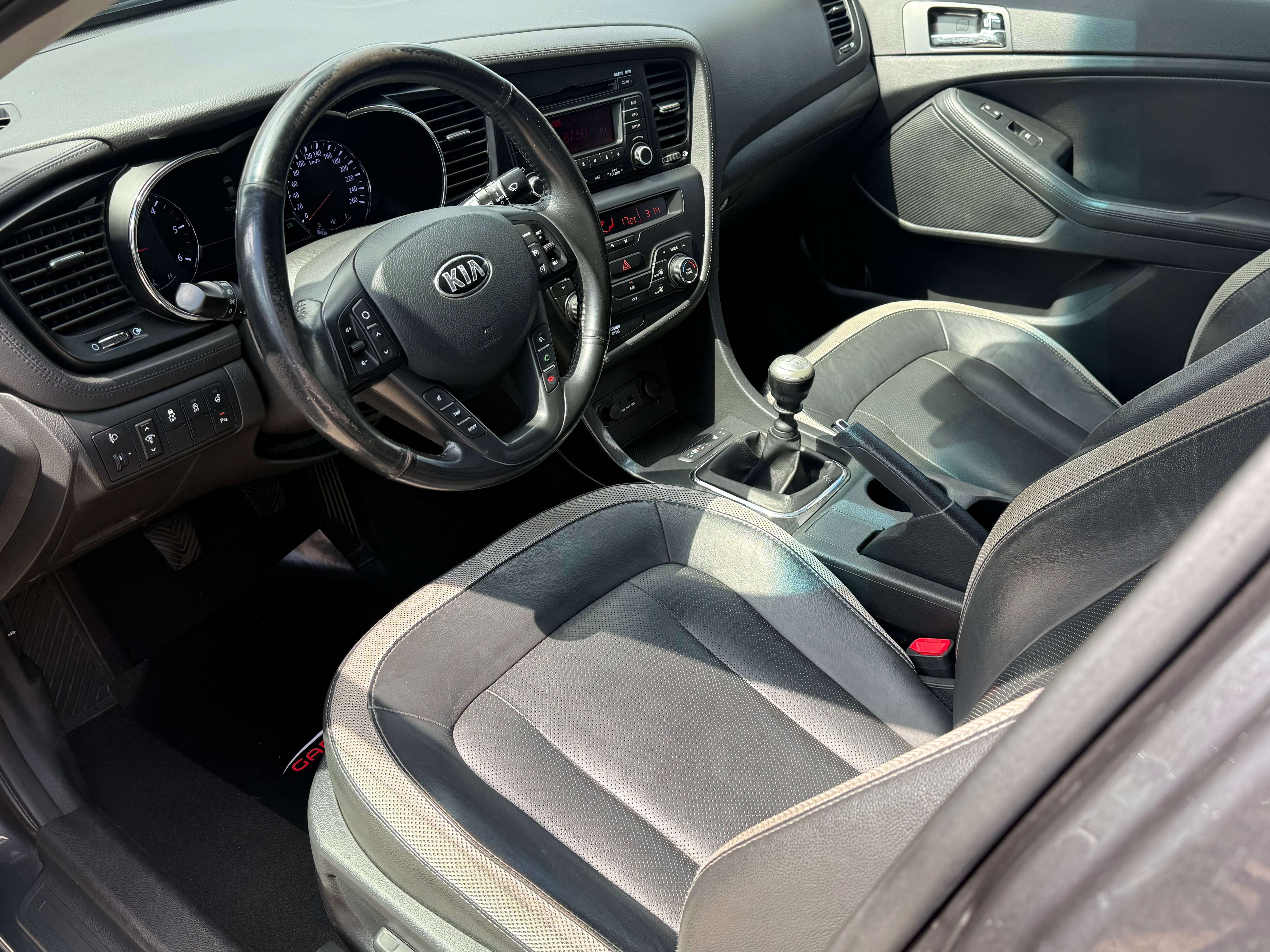 Kia Optima Optima 1.7 CRDi Executive /Cuir/Led/Xénon/Pdc/Export-Marchand/