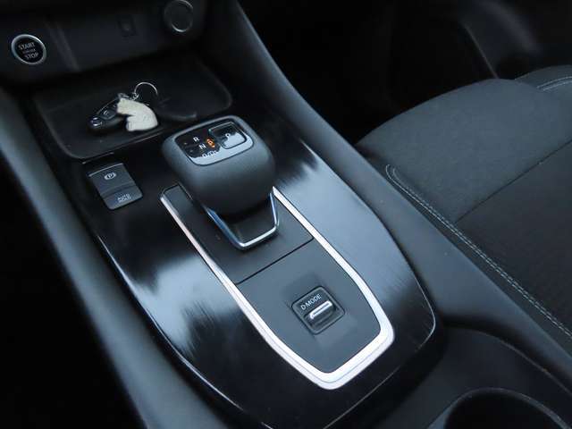 Nissan Qashqai Qashqai 1.3 DIG-T MHEV Business Premium Xtronic