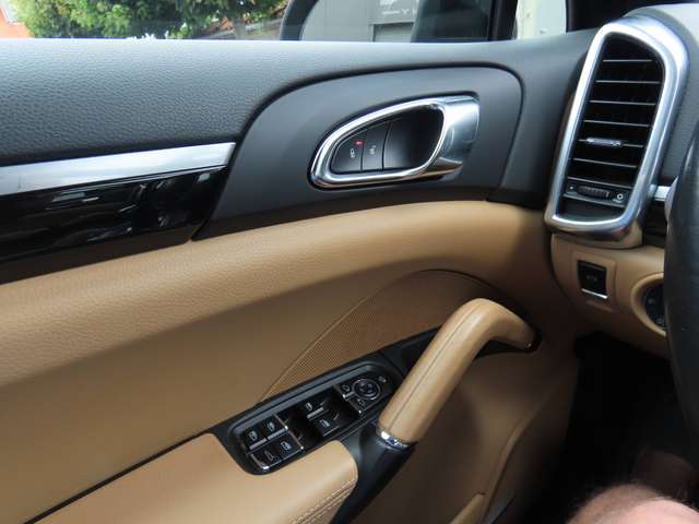 Porsche Cayenne Cayenne 3.0 D V6 Platinum EditionTiptronic S