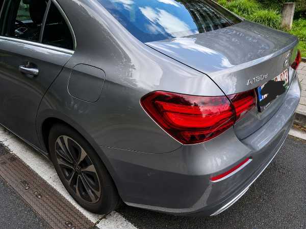 Mercedes-Benz Classe A IV BERLINE 180 D BUSINESS LINE 8G-DCT