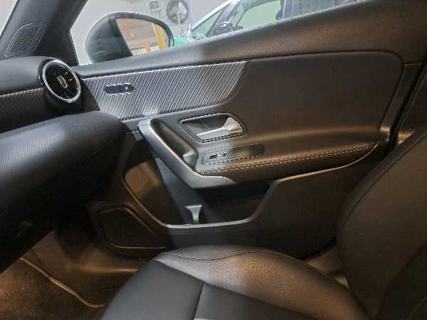 Mercedes-Benz Classe A IV BERLINE 180 D BUSINESS LINE 8G-DCT