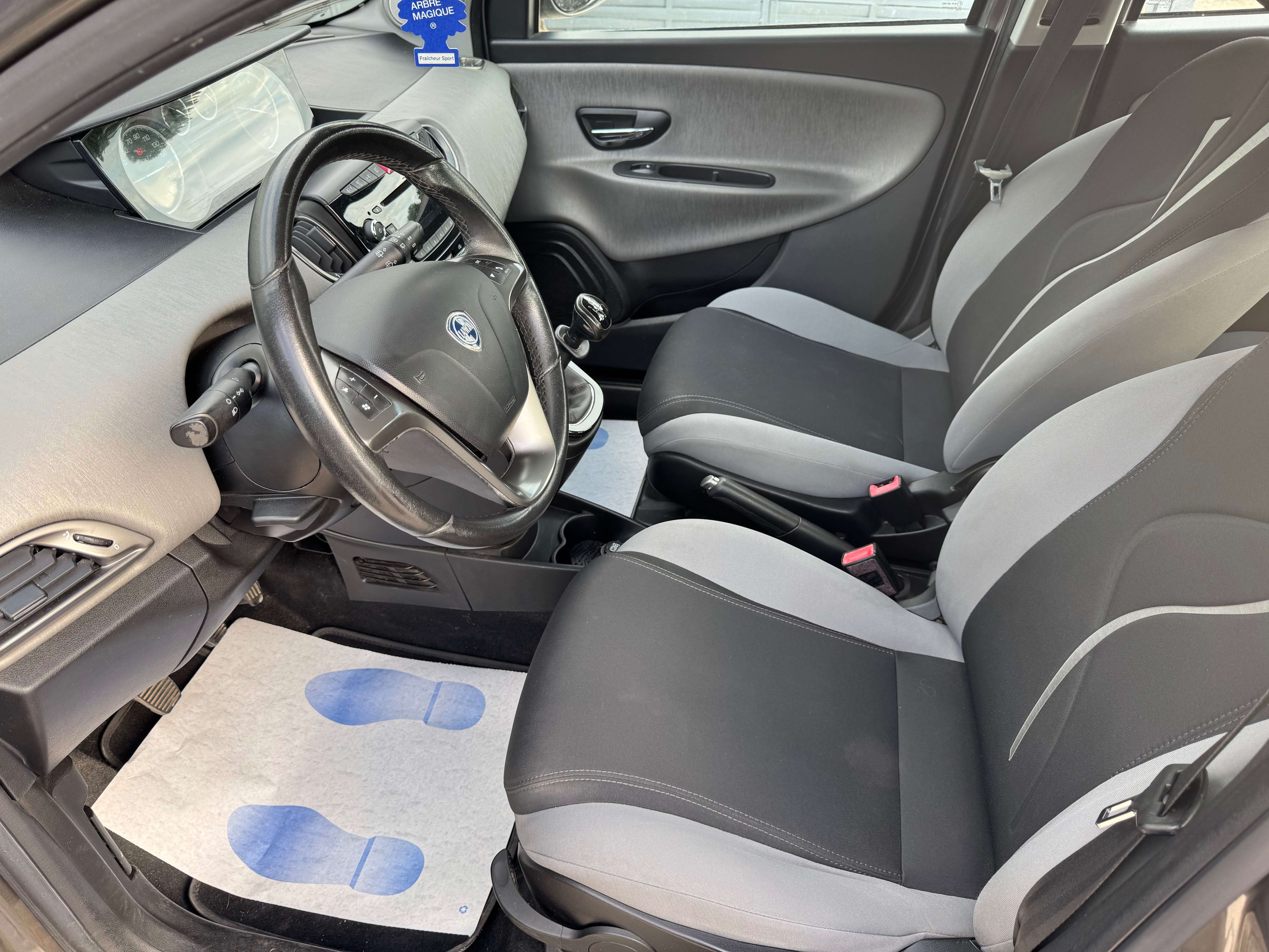 Lancia Ypsilon Ypsilon 0.9 TwinAir Platinum