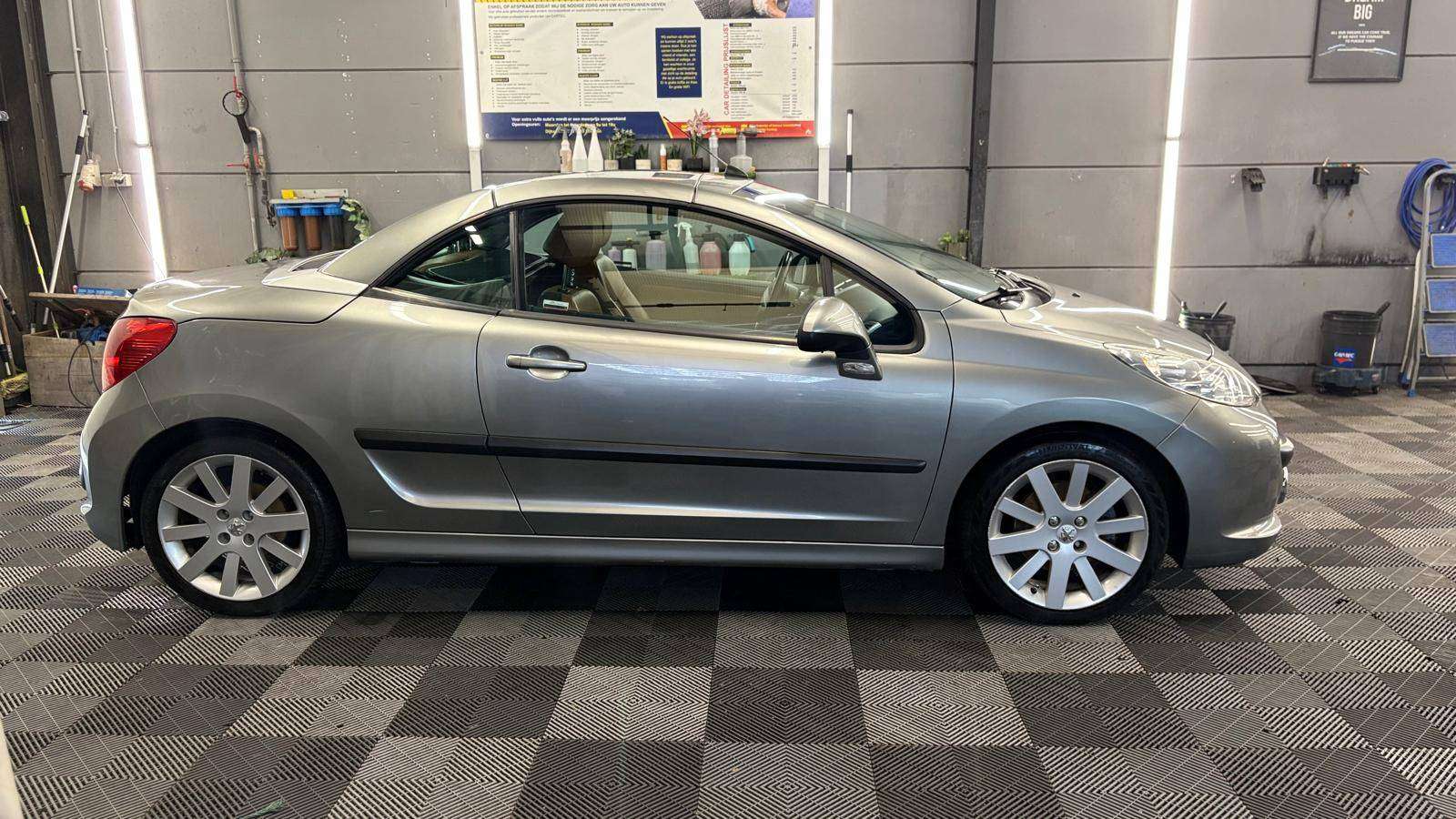 Peugeot 207 cc Cabrio 1.6i AUTOMATIQUE  bj. 2007 135.189km