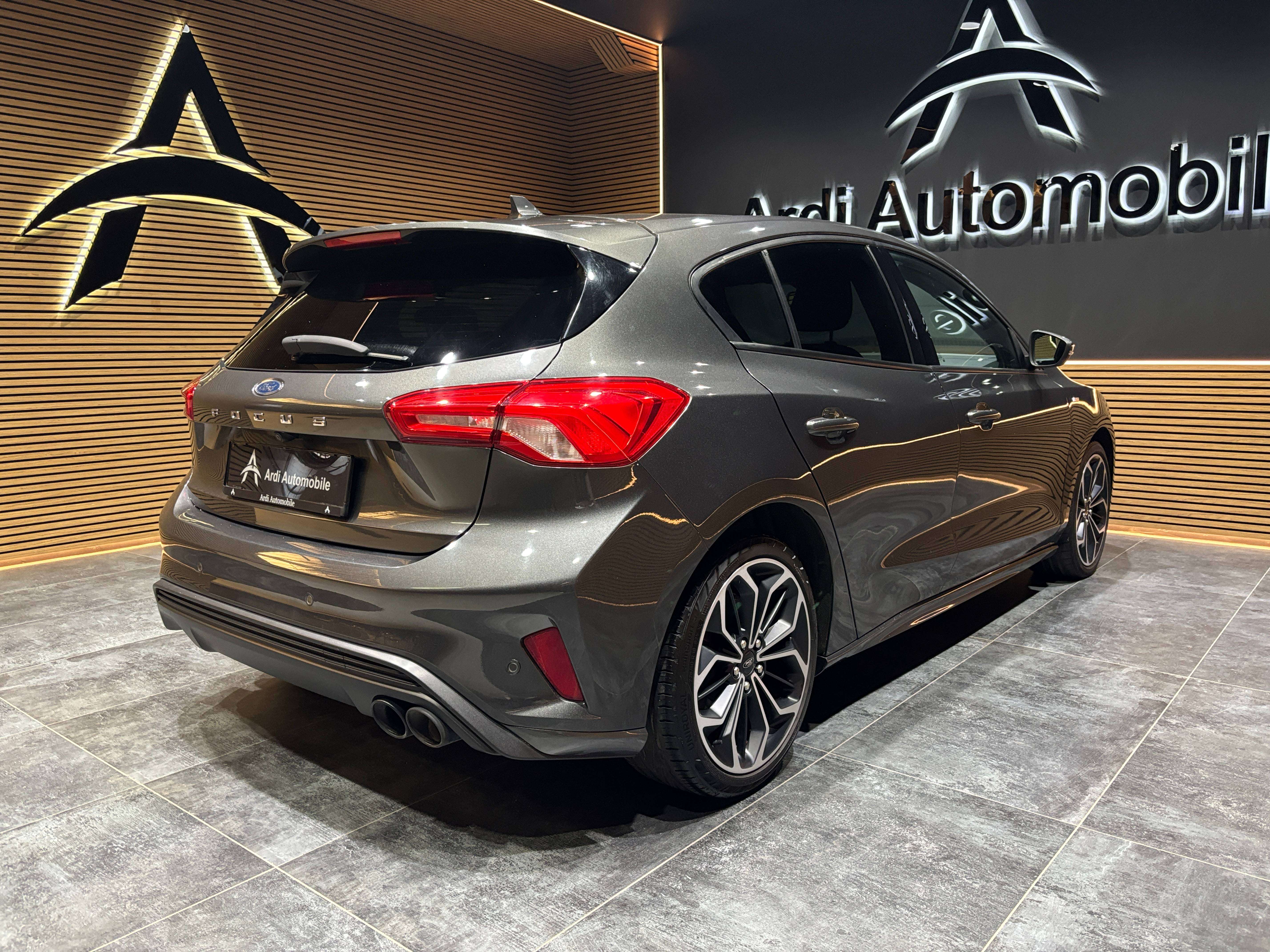 Ford Focus 1.5 EcoBoost ST-Line *CARPLAY*LANE ASSIST*CAMERA*GARANTIE*