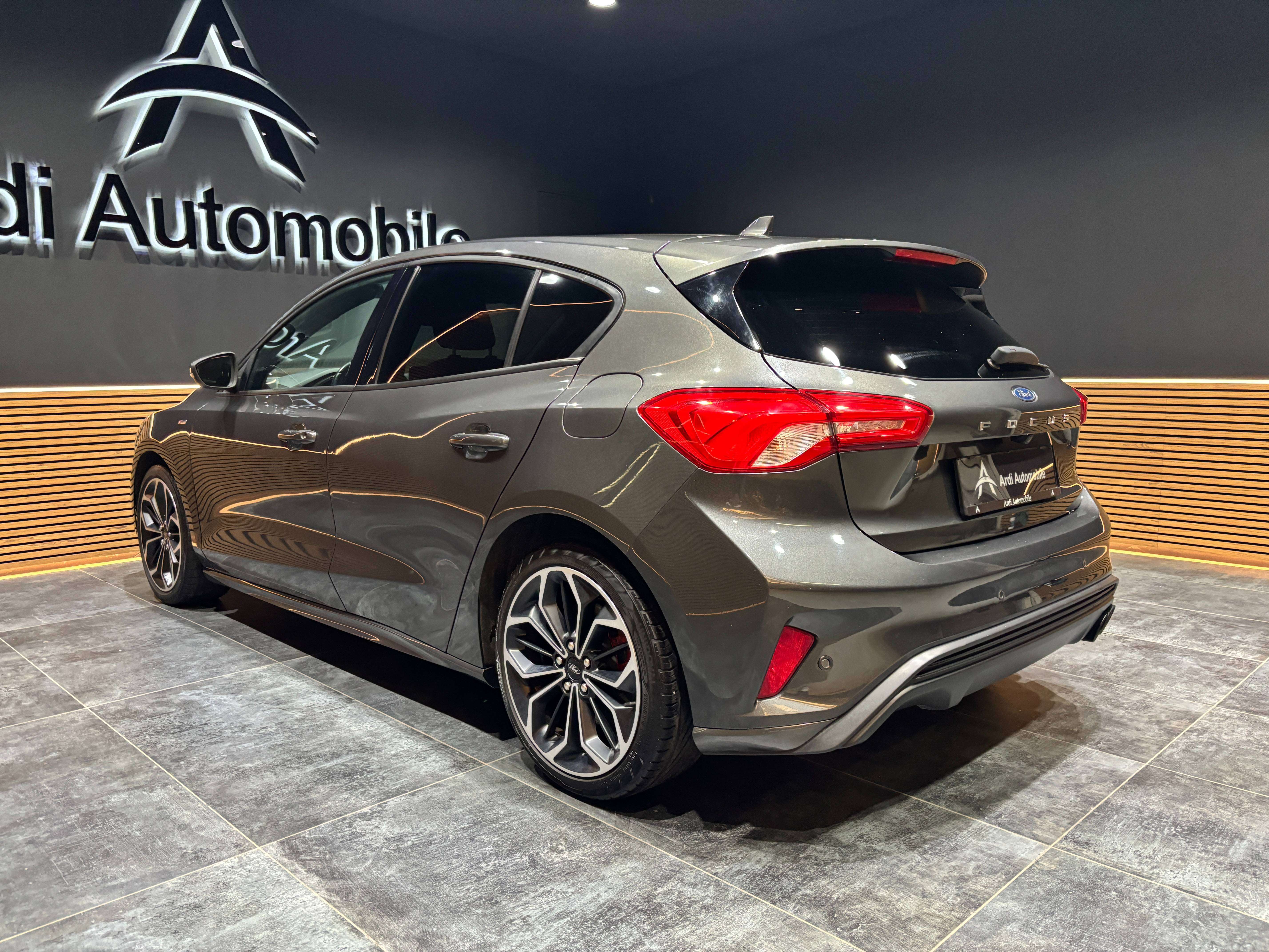 Ford Focus 1.5 EcoBoost ST-Line *CARPLAY*LANE ASSIST*CAMERA*GARANTIE*
