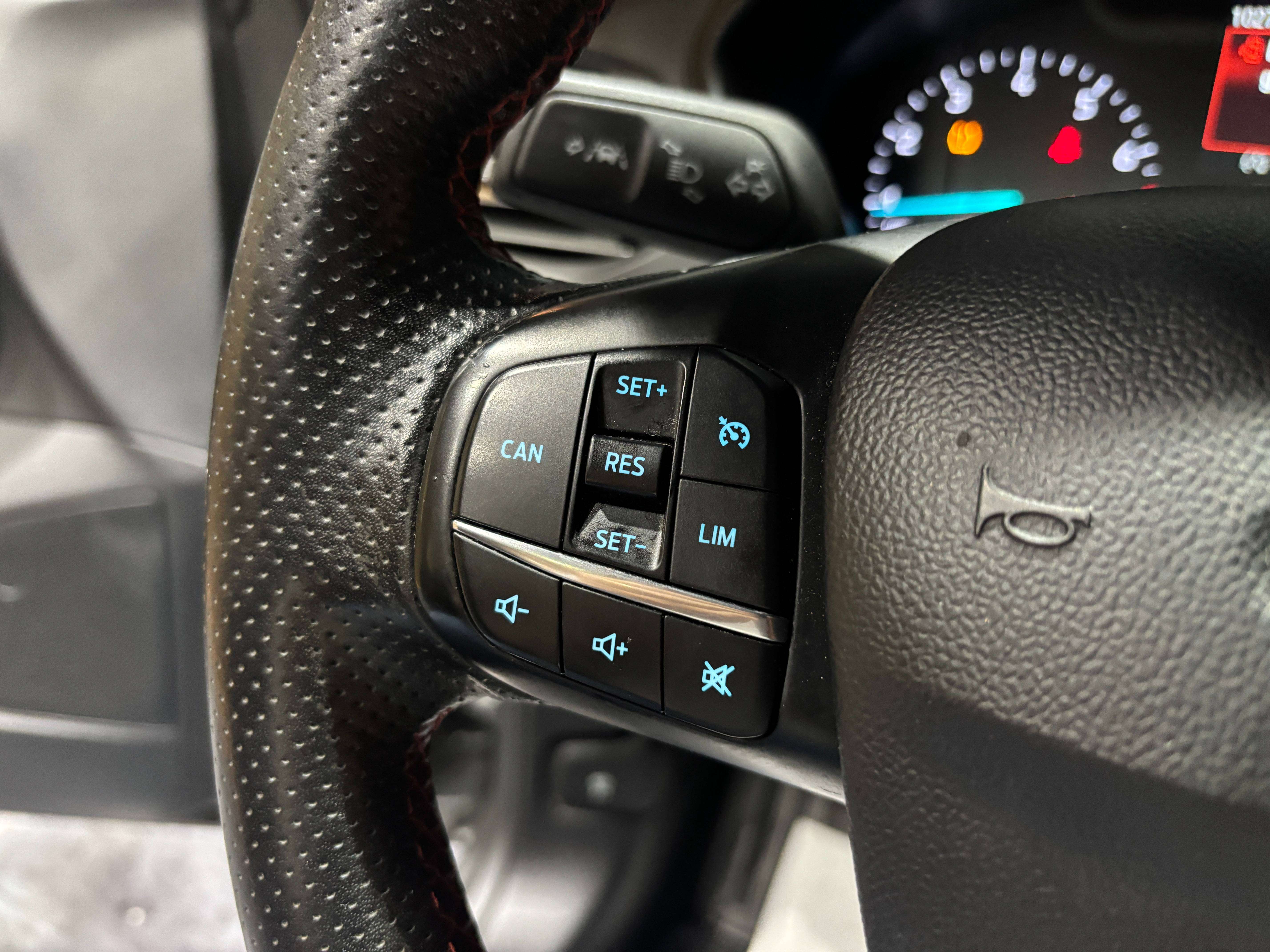 Ford Focus 1.5 EcoBoost ST-Line *CARPLAY*LANE ASSIST*CAMERA*GARANTIE*