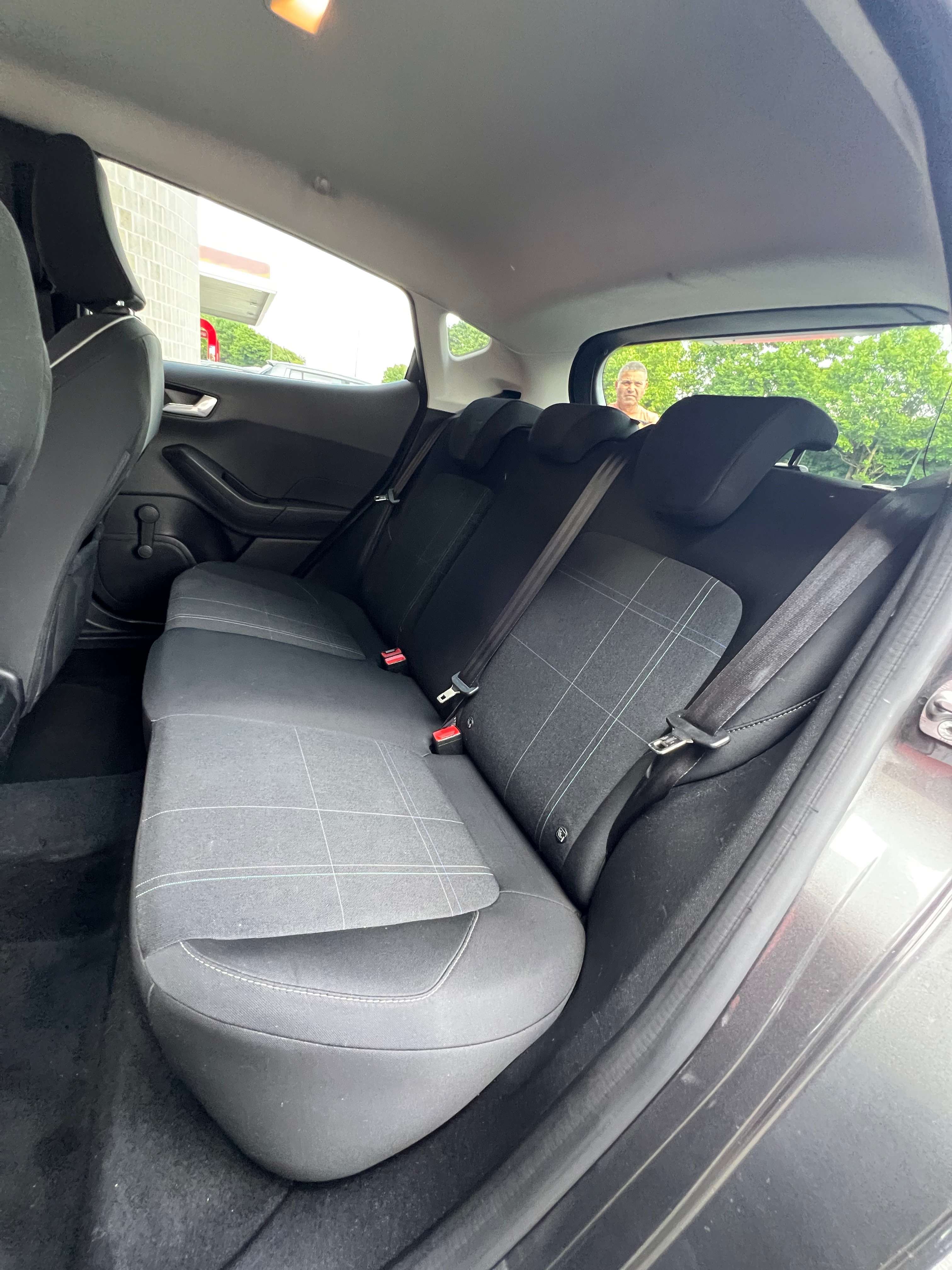 Ford Fiesta 1.1i Titanium + CAR-PASS + CLIM