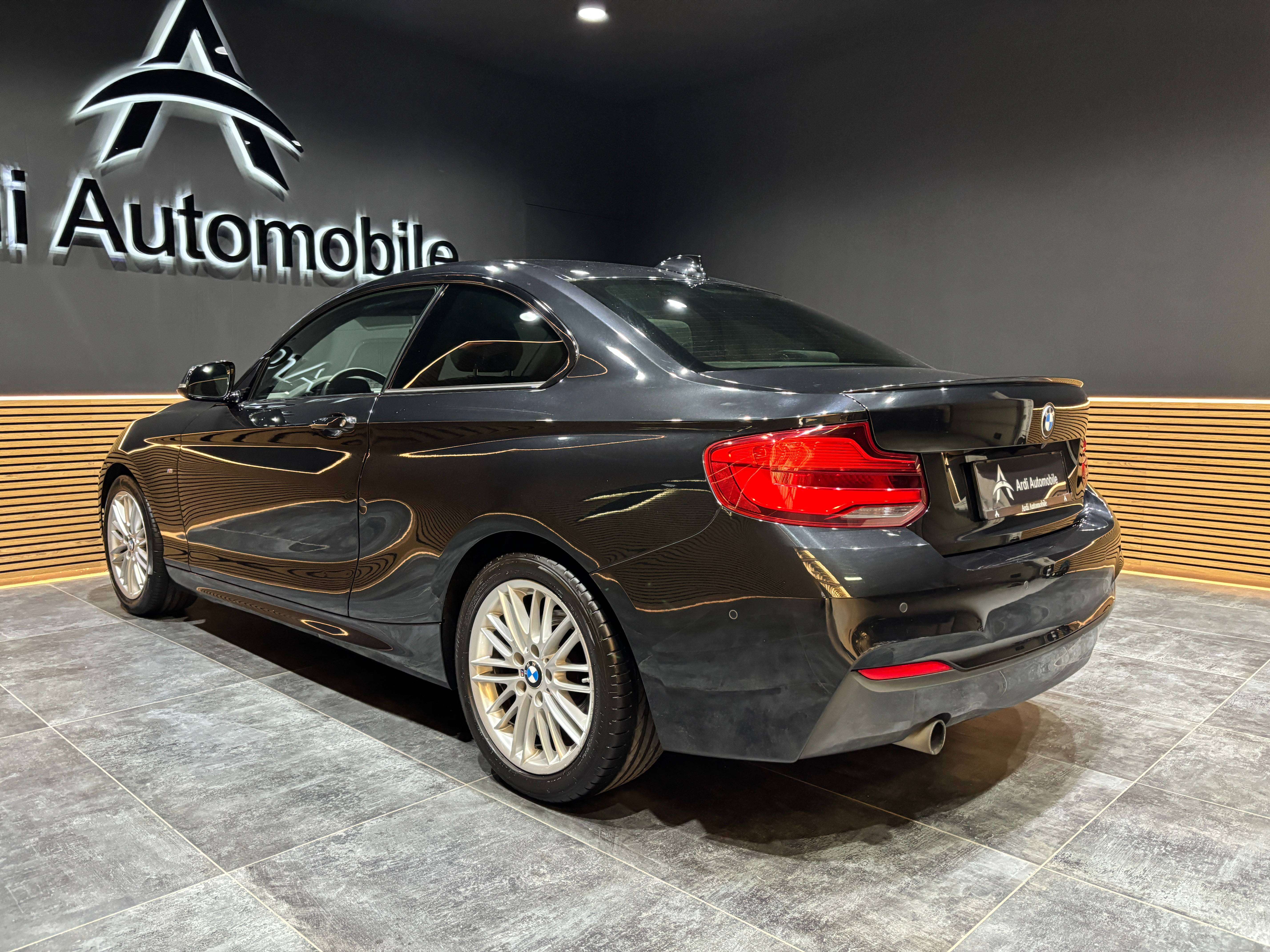 BMW 218 i Coupé *PACK M*SIEGE CHAUFF*HARMAN/KARDON*CAMERA*GARANTIE*