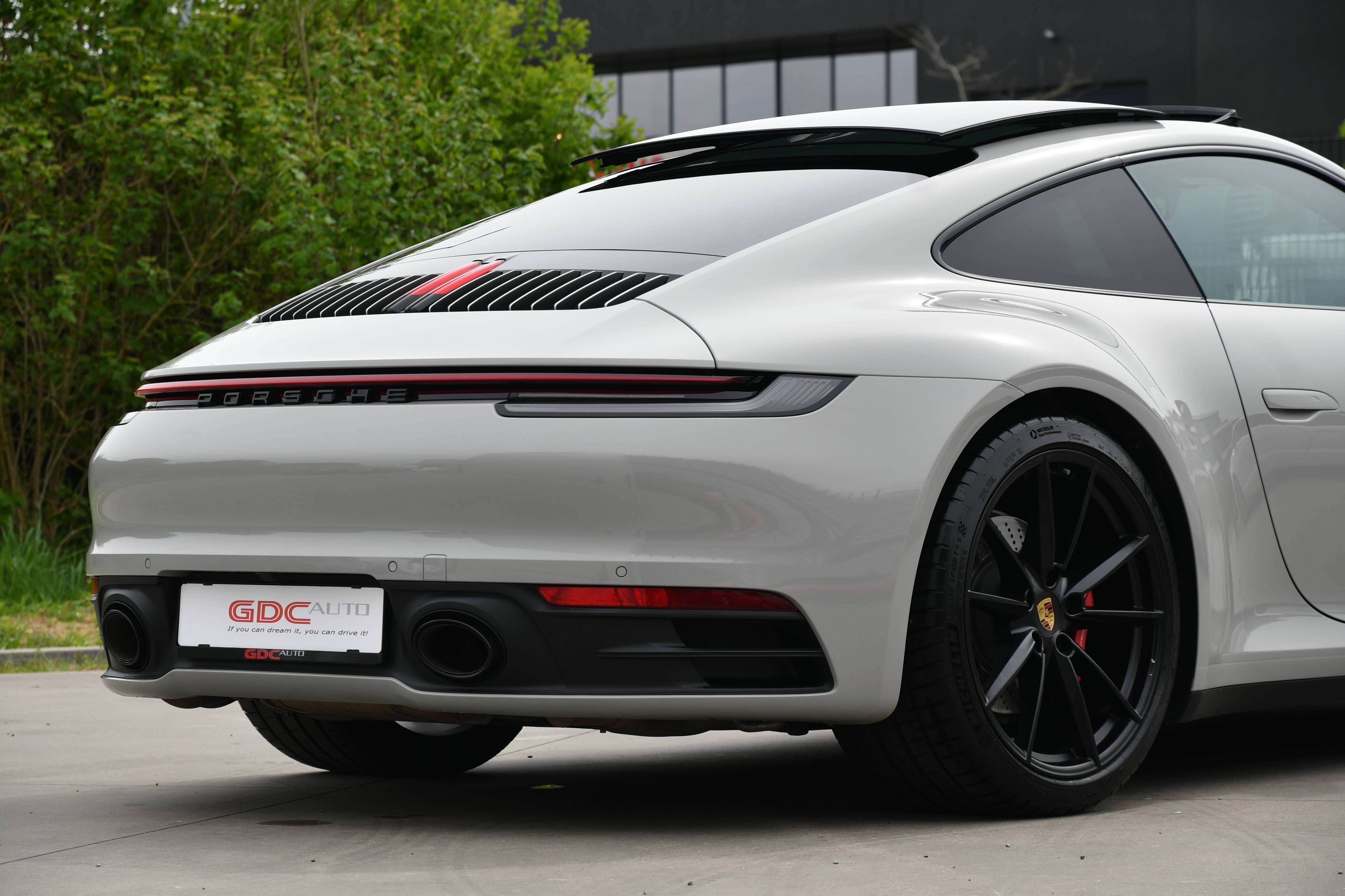 Porsche 911 Carrera 4S Coupé l Pano l Sportuitlaat l Bose l Matrix