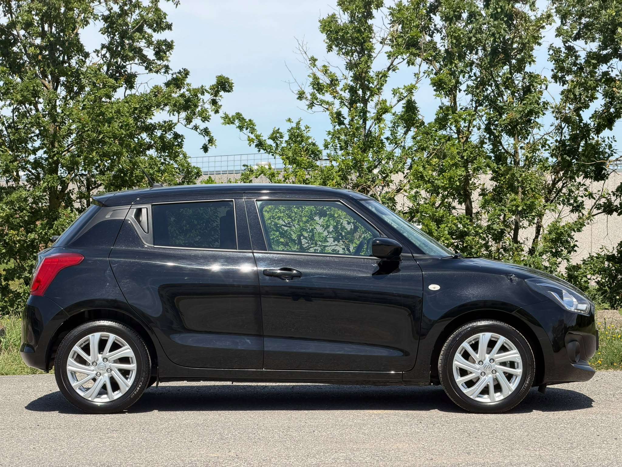 Suzuki Swift • HYBRIDE • AUTOMATIQUE • GARANTIE 1AN