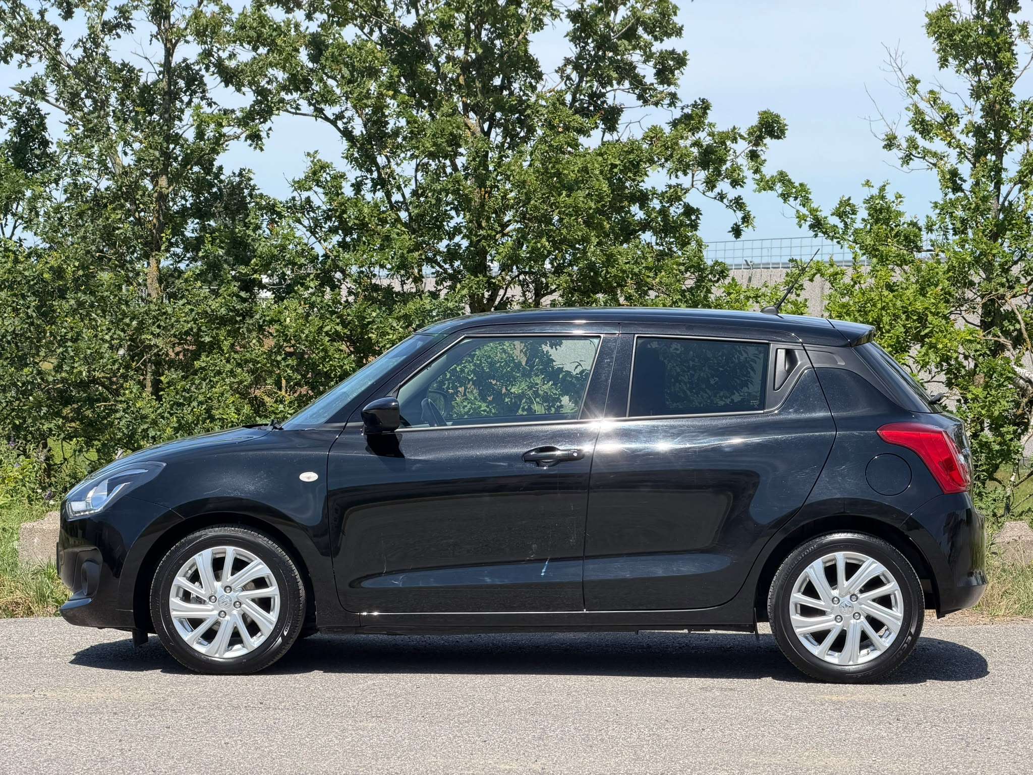Suzuki Swift • HYBRIDE • AUTOMATIQUE • GARANTIE 1AN