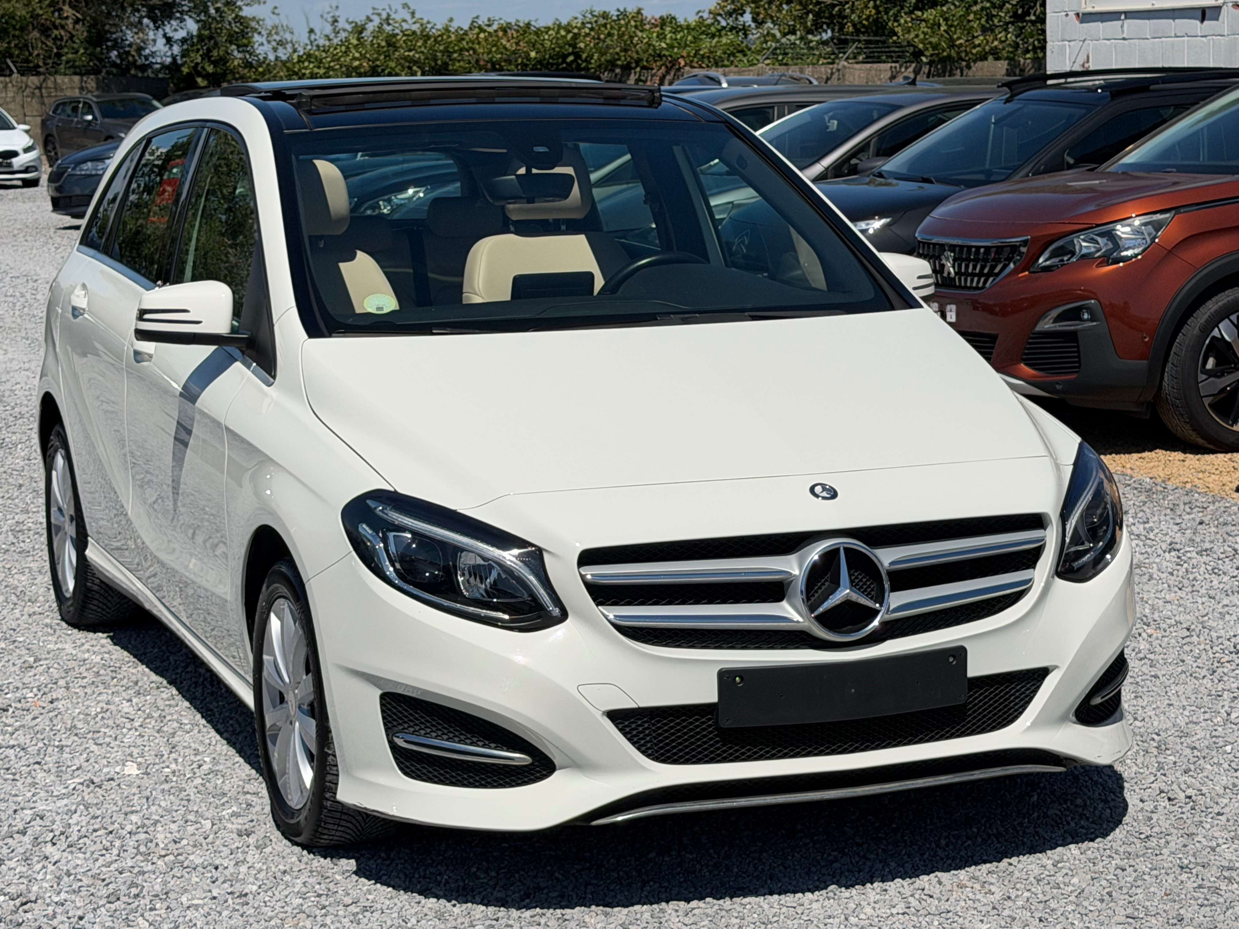 Mercedes-Benz B 180 d - Full LED - Toit panoramique - Euro 6b