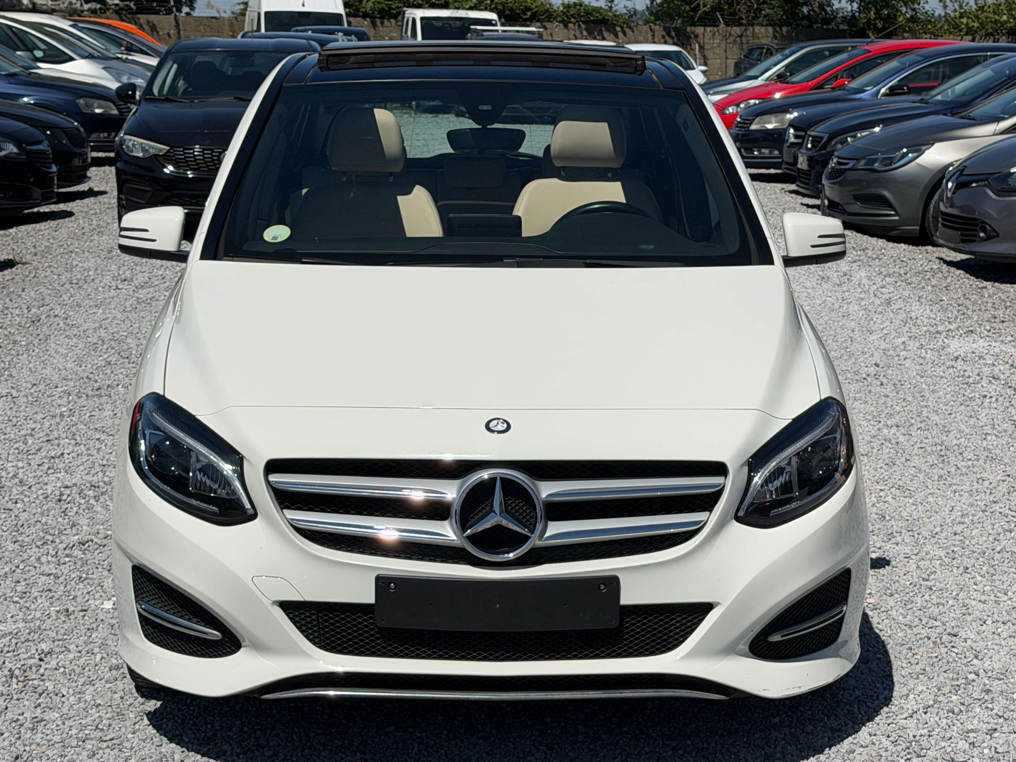 Mercedes-Benz B 180 d - Full LED - Toit panoramique - Euro 6b