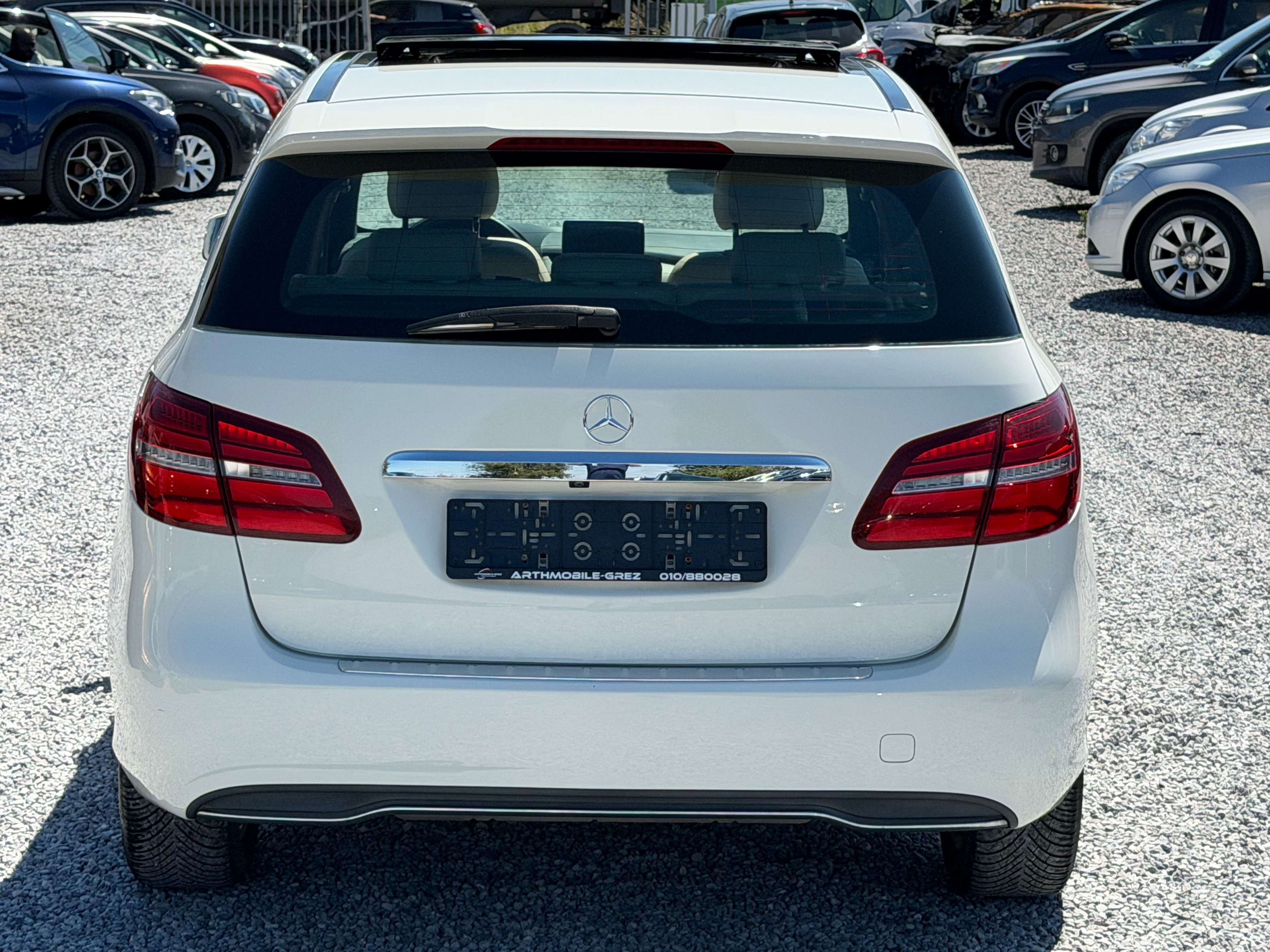 Mercedes-Benz B 180 d - Full LED - Toit panoramique - Euro 6b