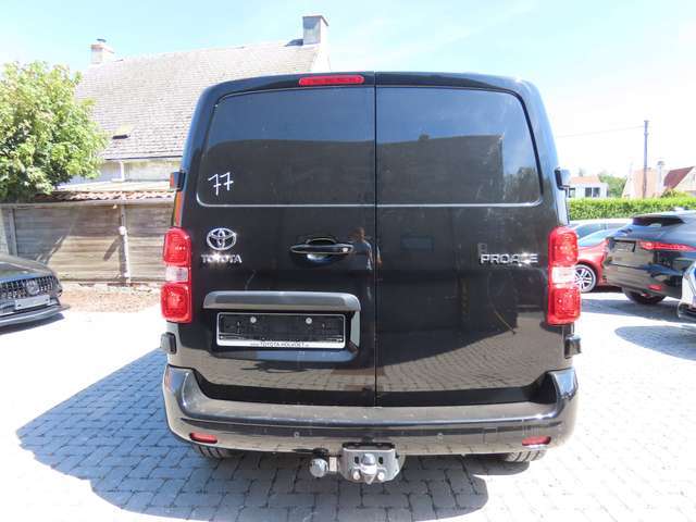 Toyota Proace 2.0 D-4D Medium Comfort (2D) S/S (EU6.3) 16900EUR netto