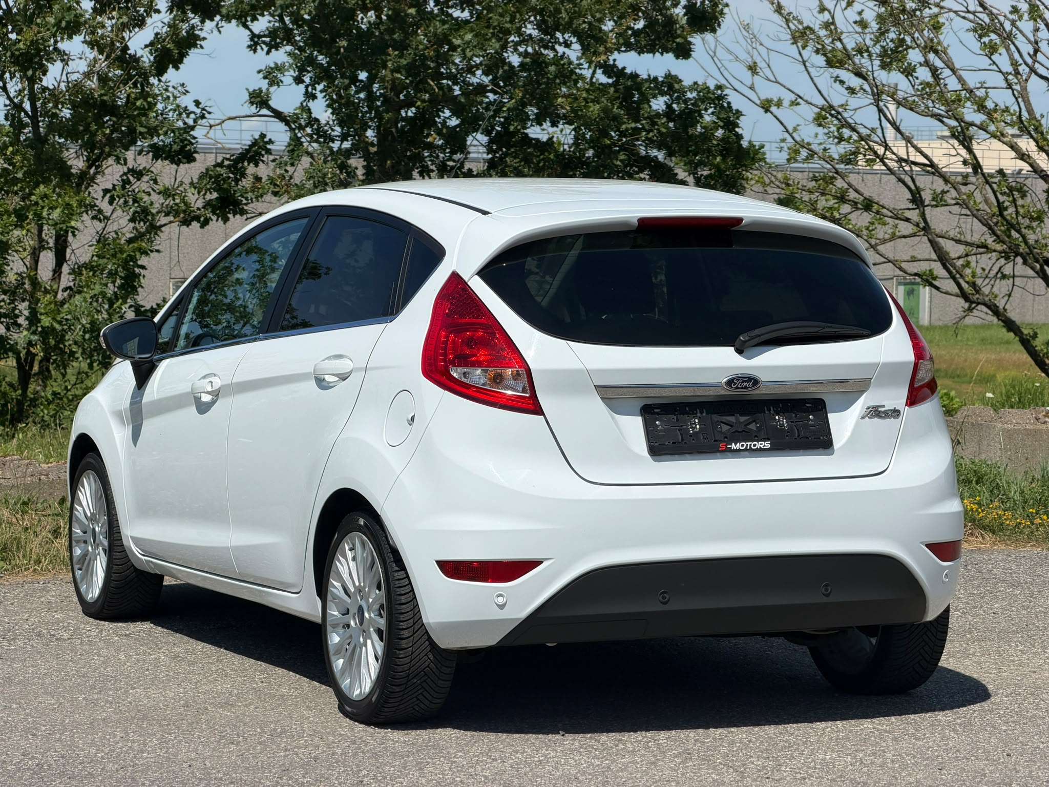 Ford Fiesta Fiesta 1.25i • TITANIUM • TRES PROPRE