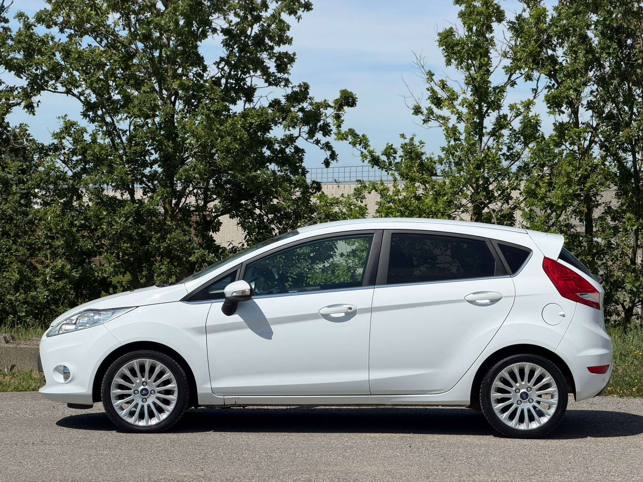 Ford Fiesta Fiesta 1.25i • TITANIUM • TRES PROPRE