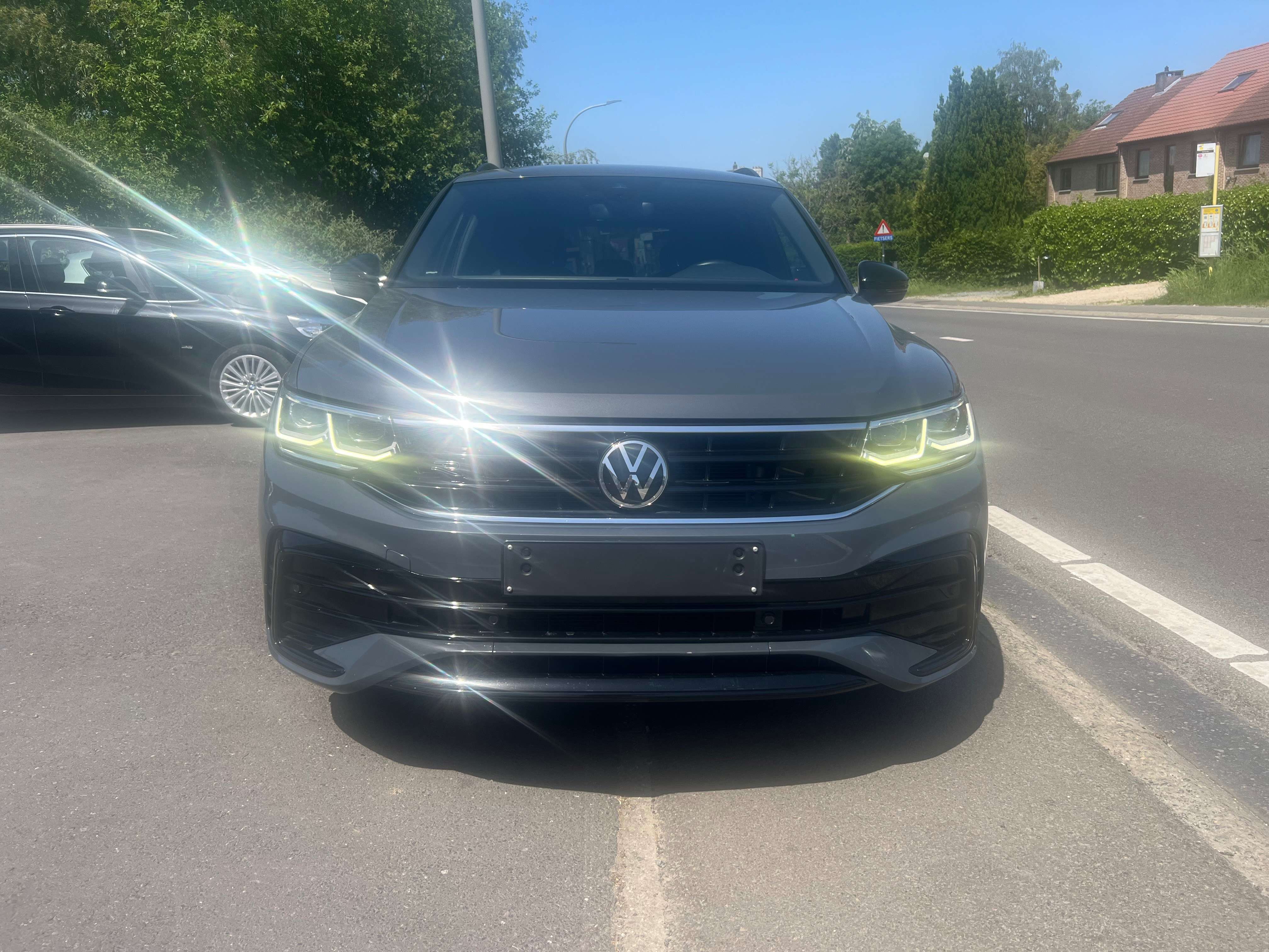 Volkswagen Tiguan 1.5 TSI R-Line OPF DSG pack BLACKSHADOW FULL COMME NEUVE