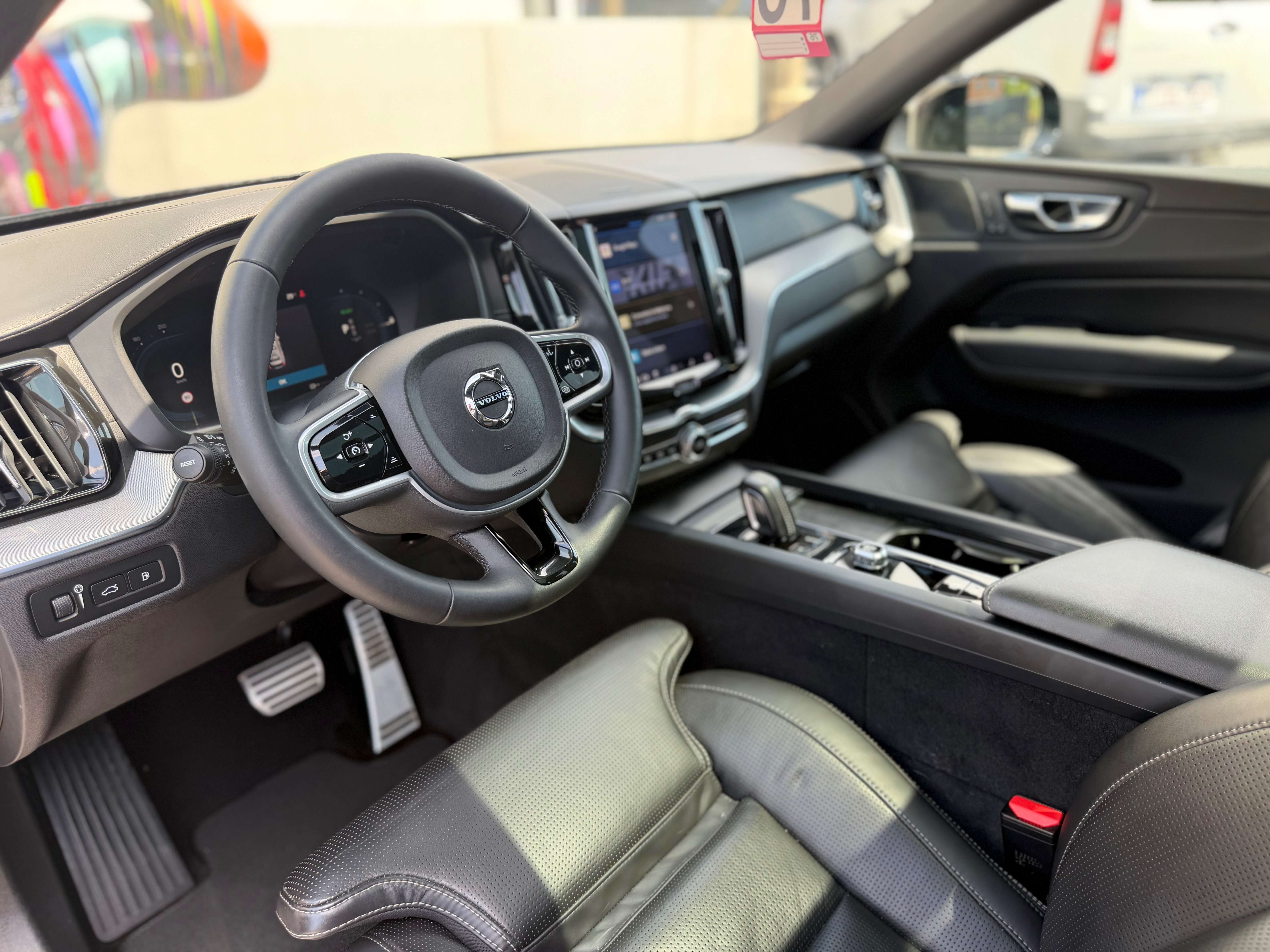 Volvo XC60 2.0 T6 PHEV AWD