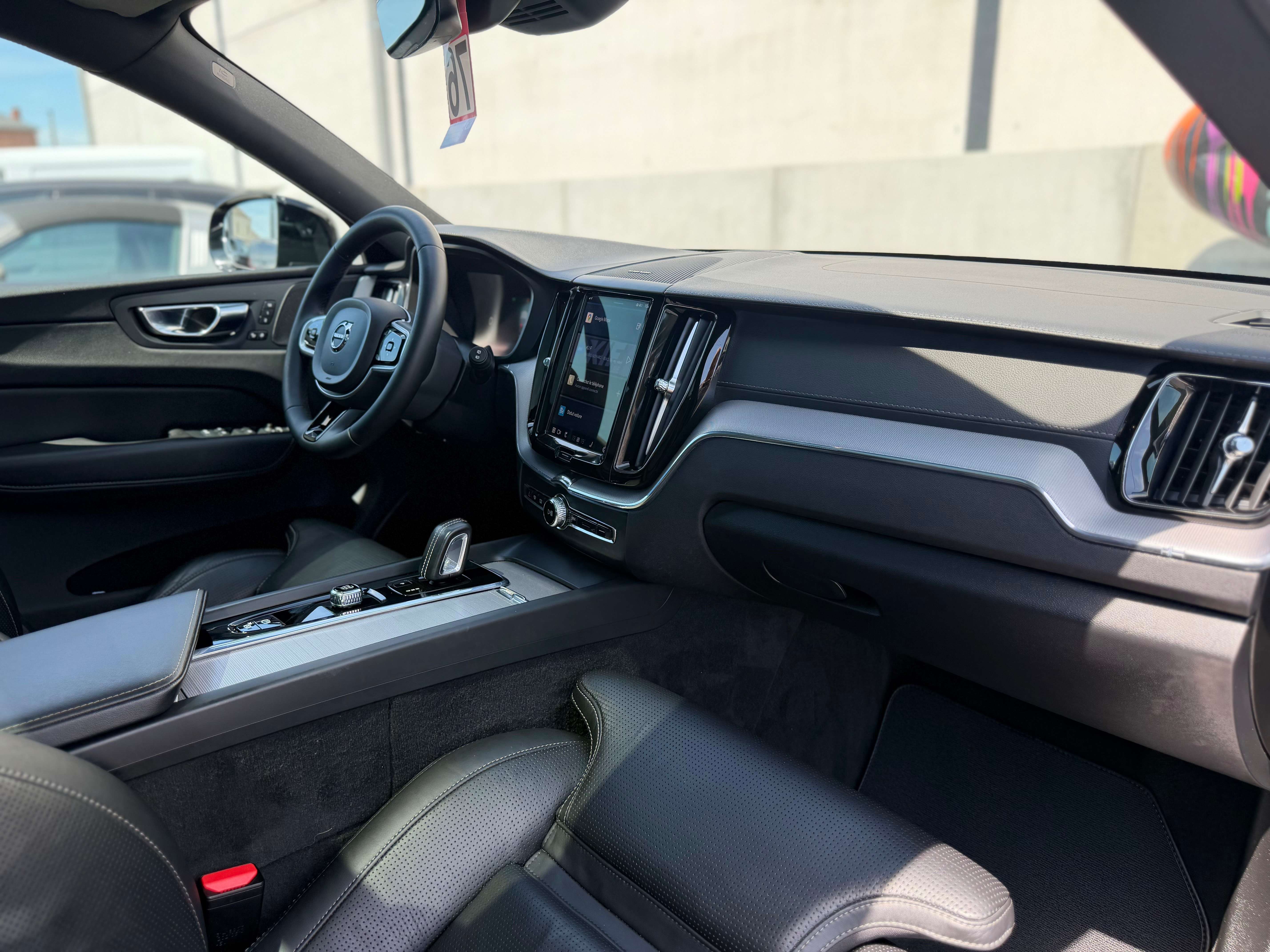 Volvo XC60 2.0 T6 PHEV AWD