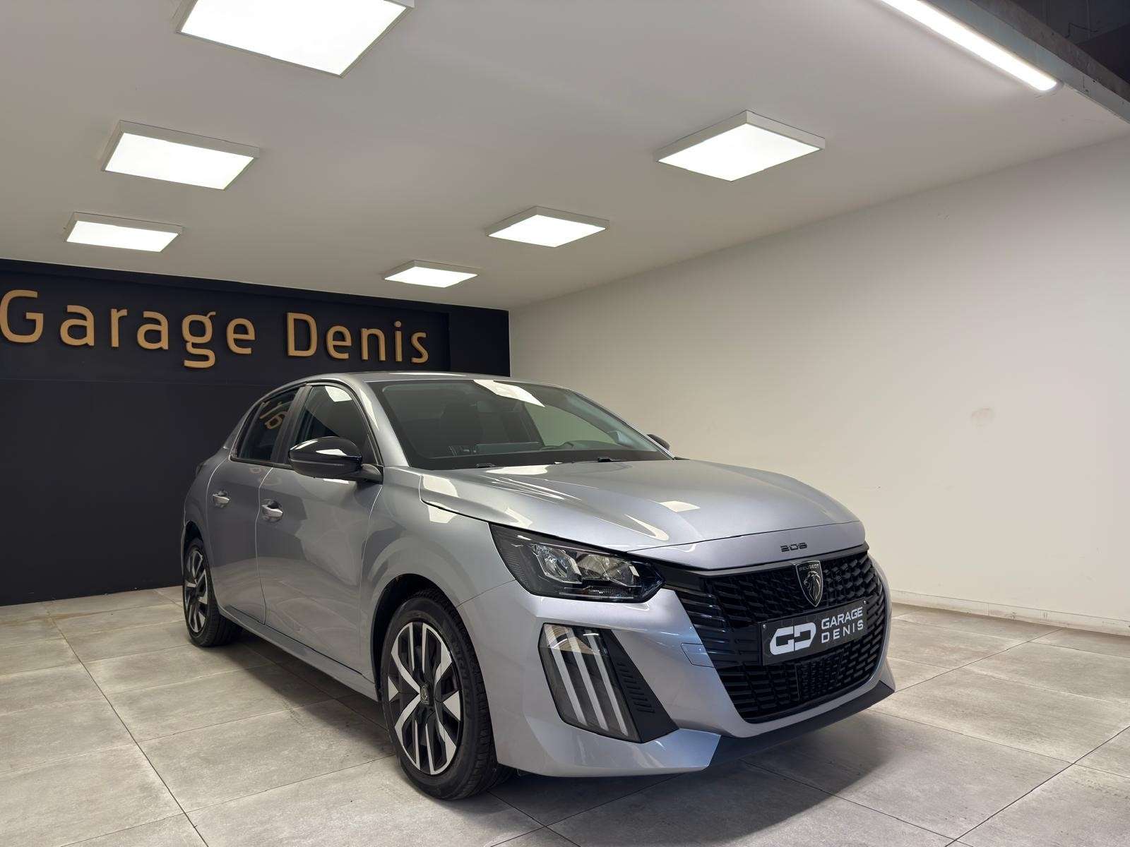 Peugeot 208 208 1.2i NEW MOD**GPS+CAMERA*LED*GARANTIE 12MOIS*